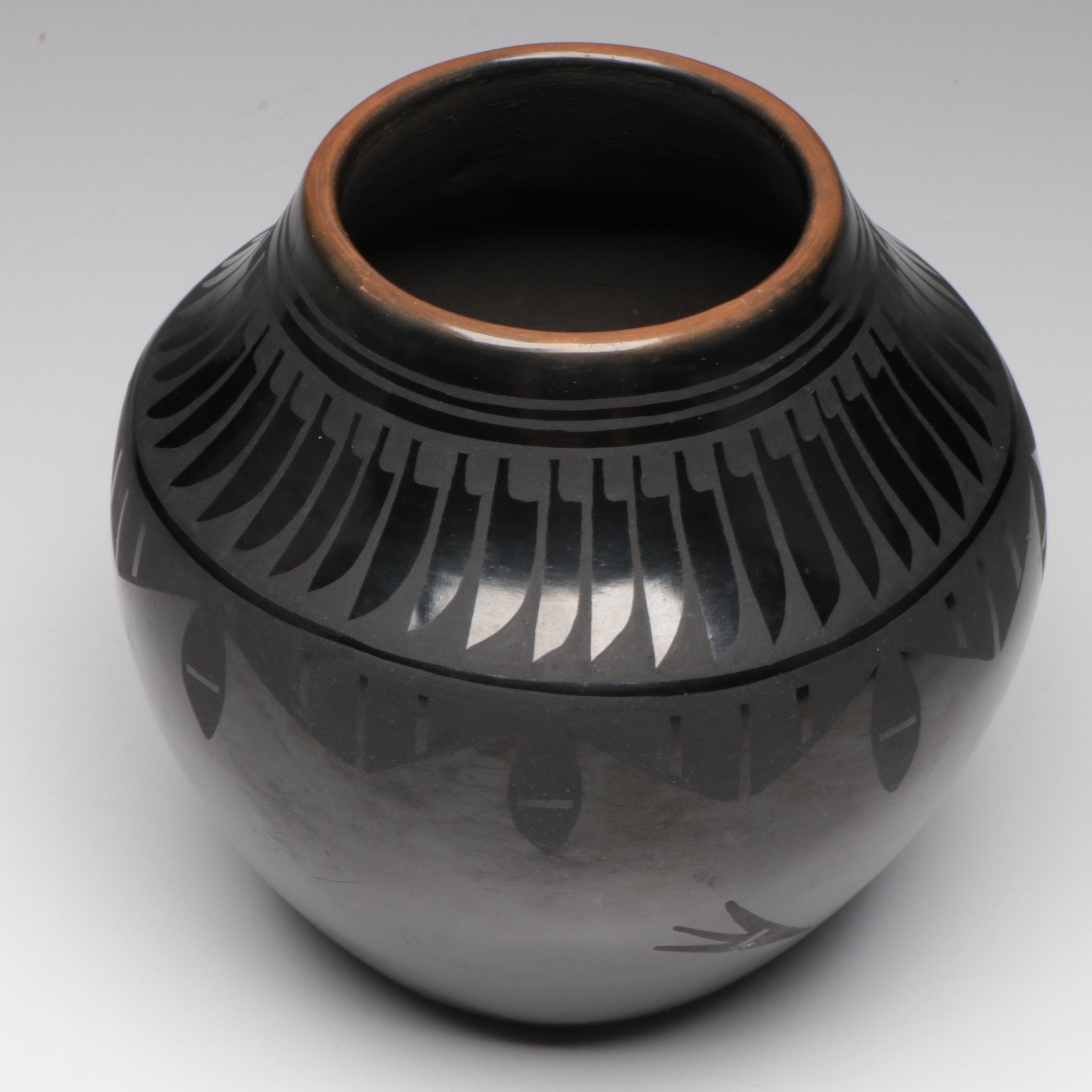 Cavan Gonzales "Eagle Tail" San Ildefonso Pueblo Blackware Pottery Vase