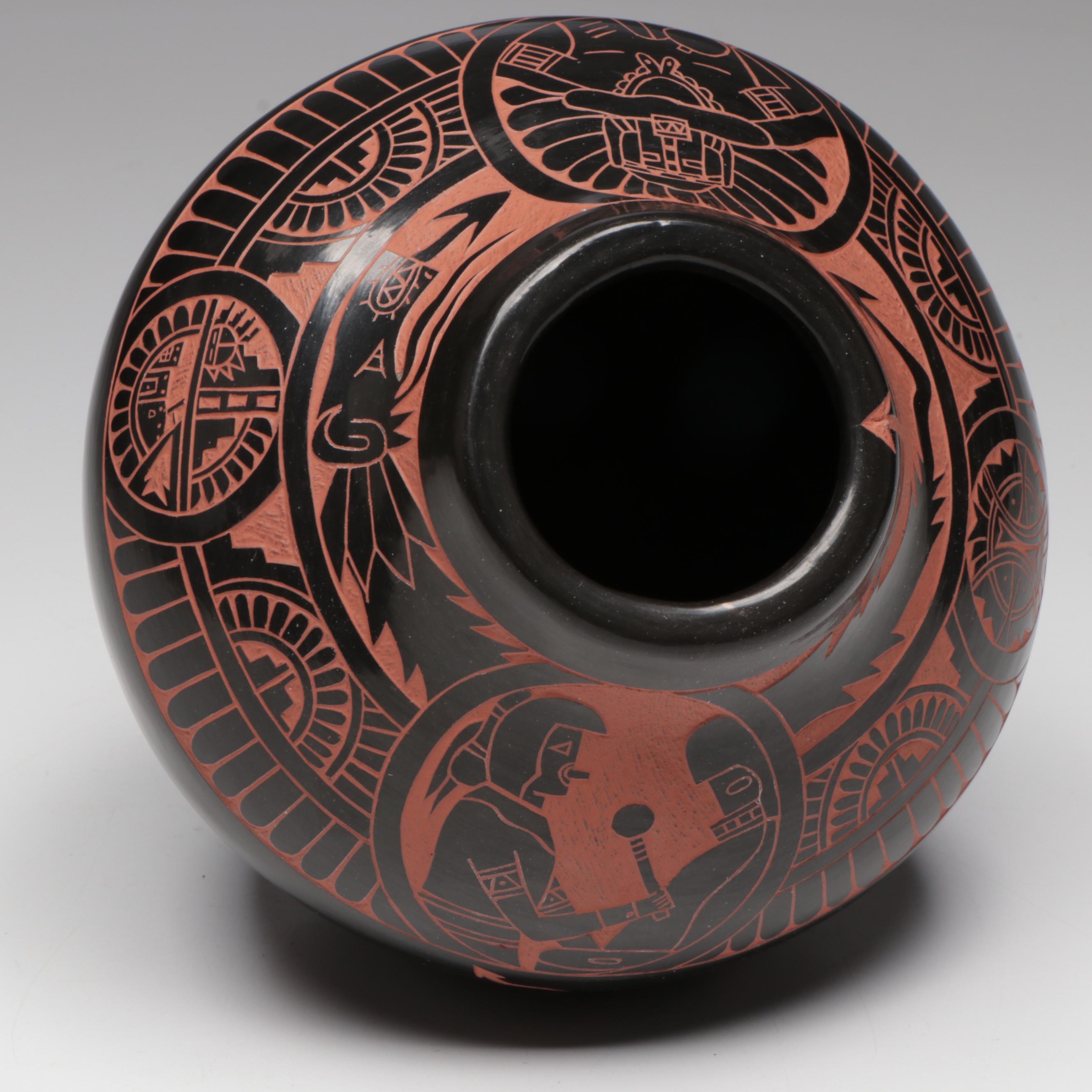 Tom and Sue Tapia San Juan Pueblo Sgraffito Art Pottery Vase