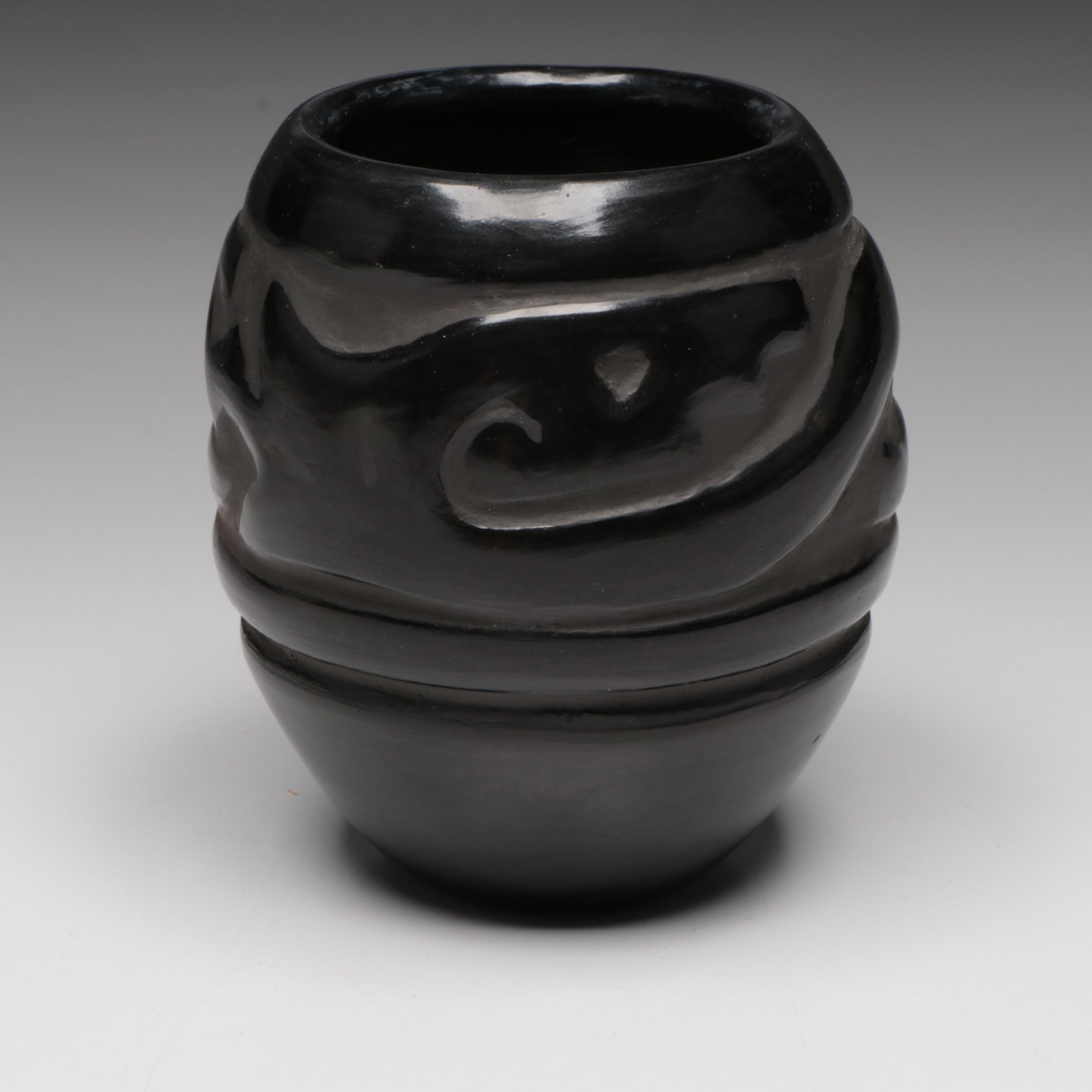 Celes Tafoya Santa Clara Pueblo Blackware Art Pottery Vase