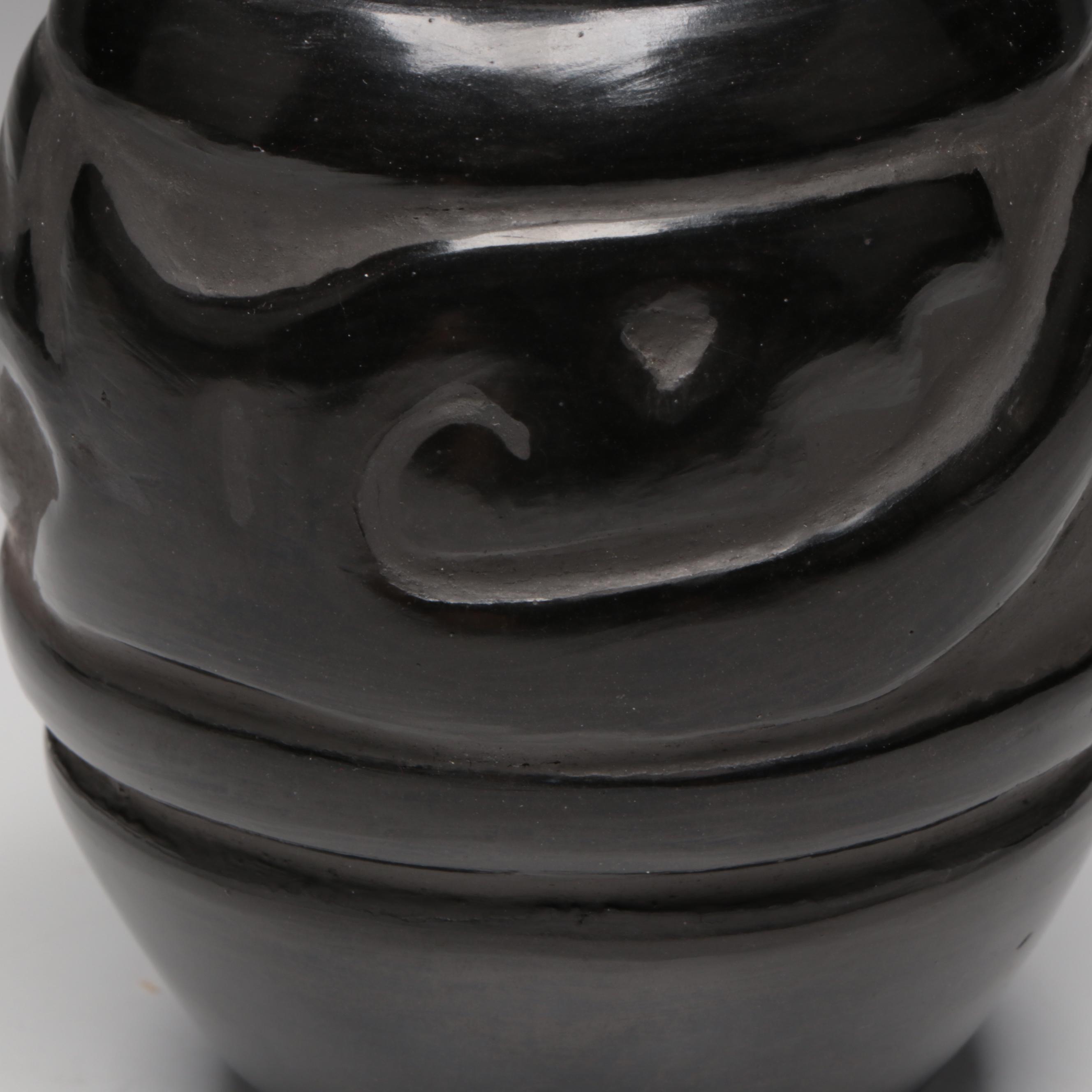 Celes Tafoya Santa Clara Pueblo Blackware Art Pottery Vase