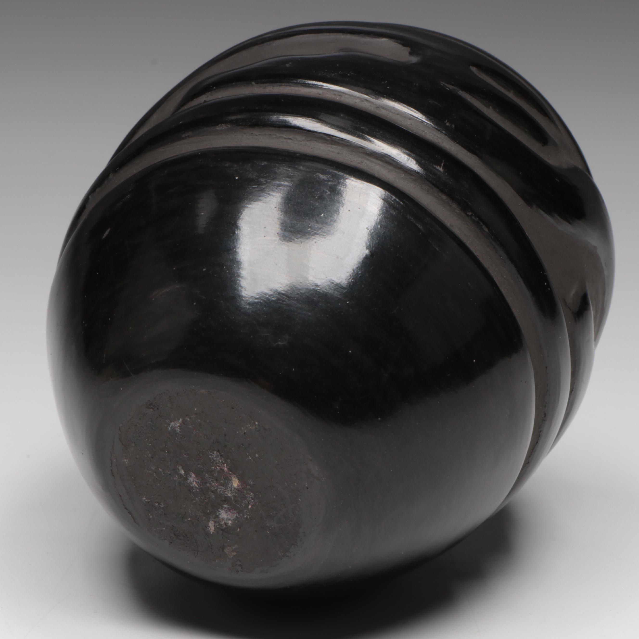 Celes Tafoya Santa Clara Pueblo Blackware Art Pottery Vase