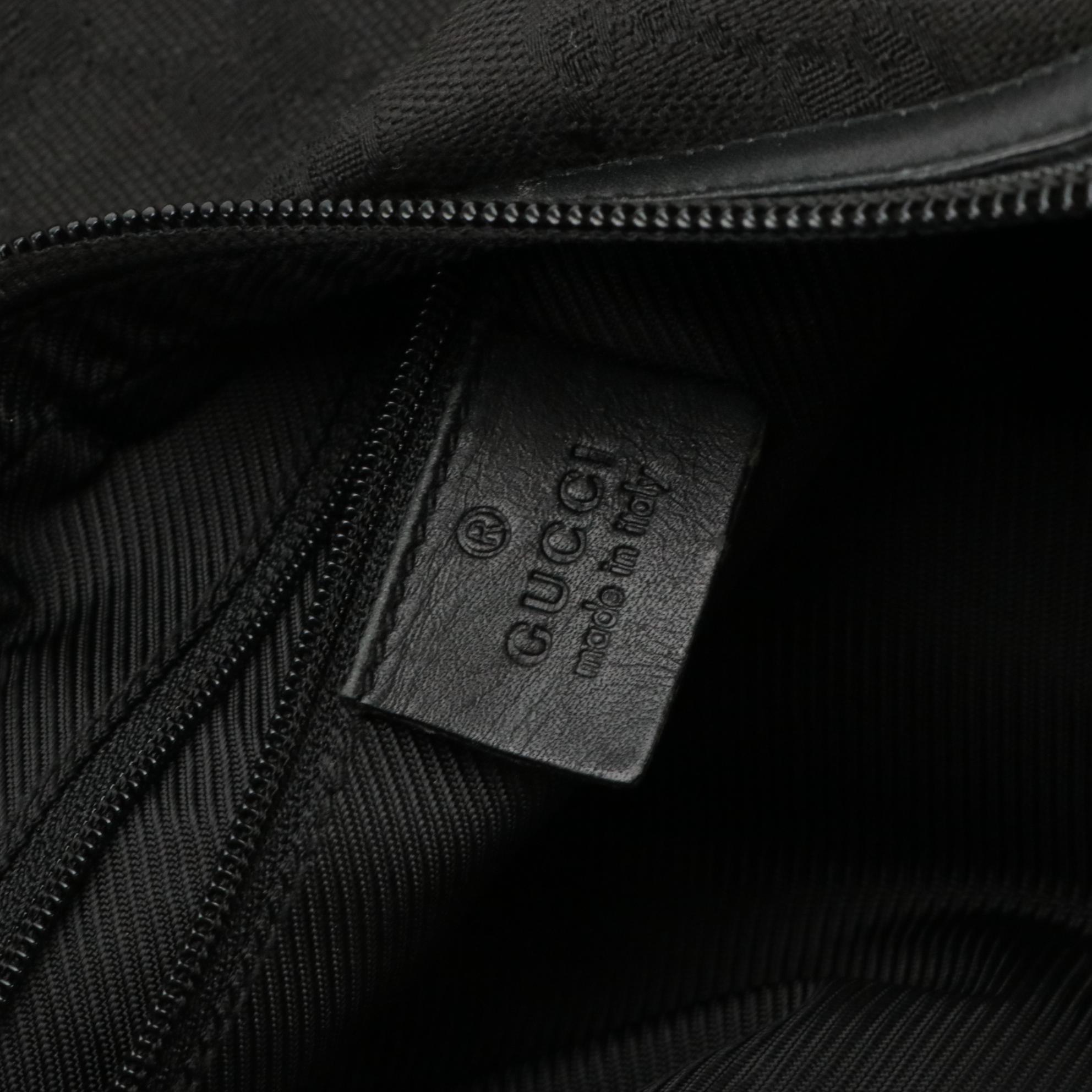 Gucci Shoulder Bag in Black GG Canvas and Leather