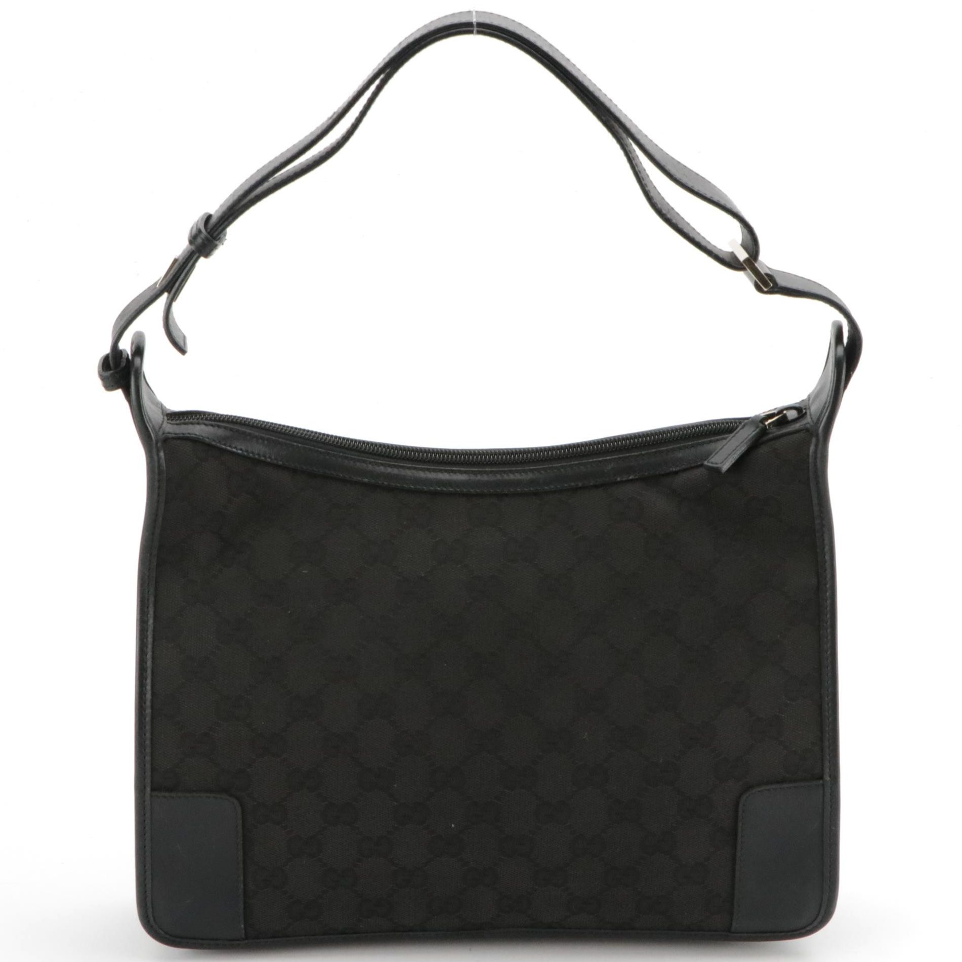 Gucci Shoulder Bag in Black GG Canvas and Leather