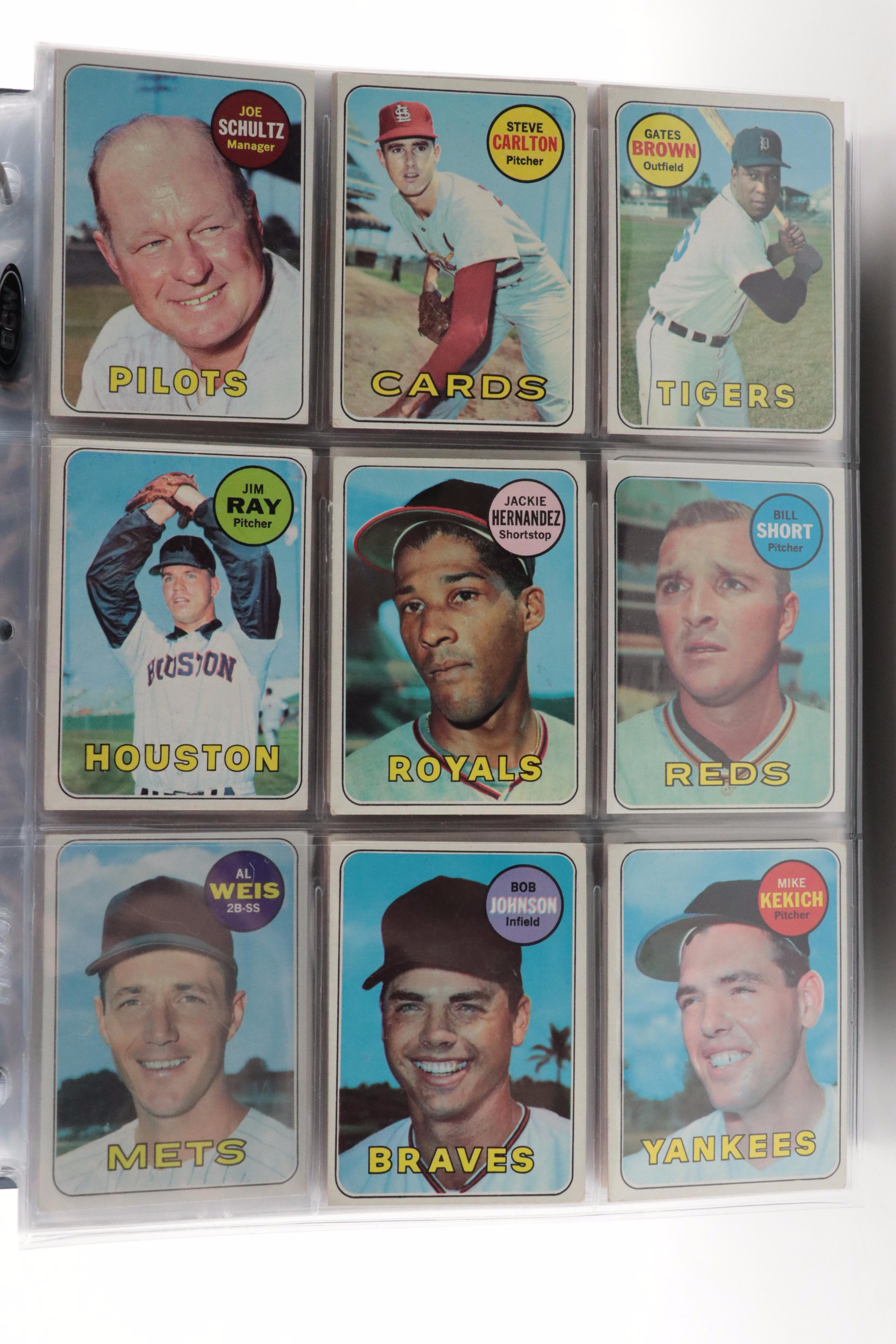 1969 Topps Near Complete Baseball Card Set Featuring Bob Gibson and More