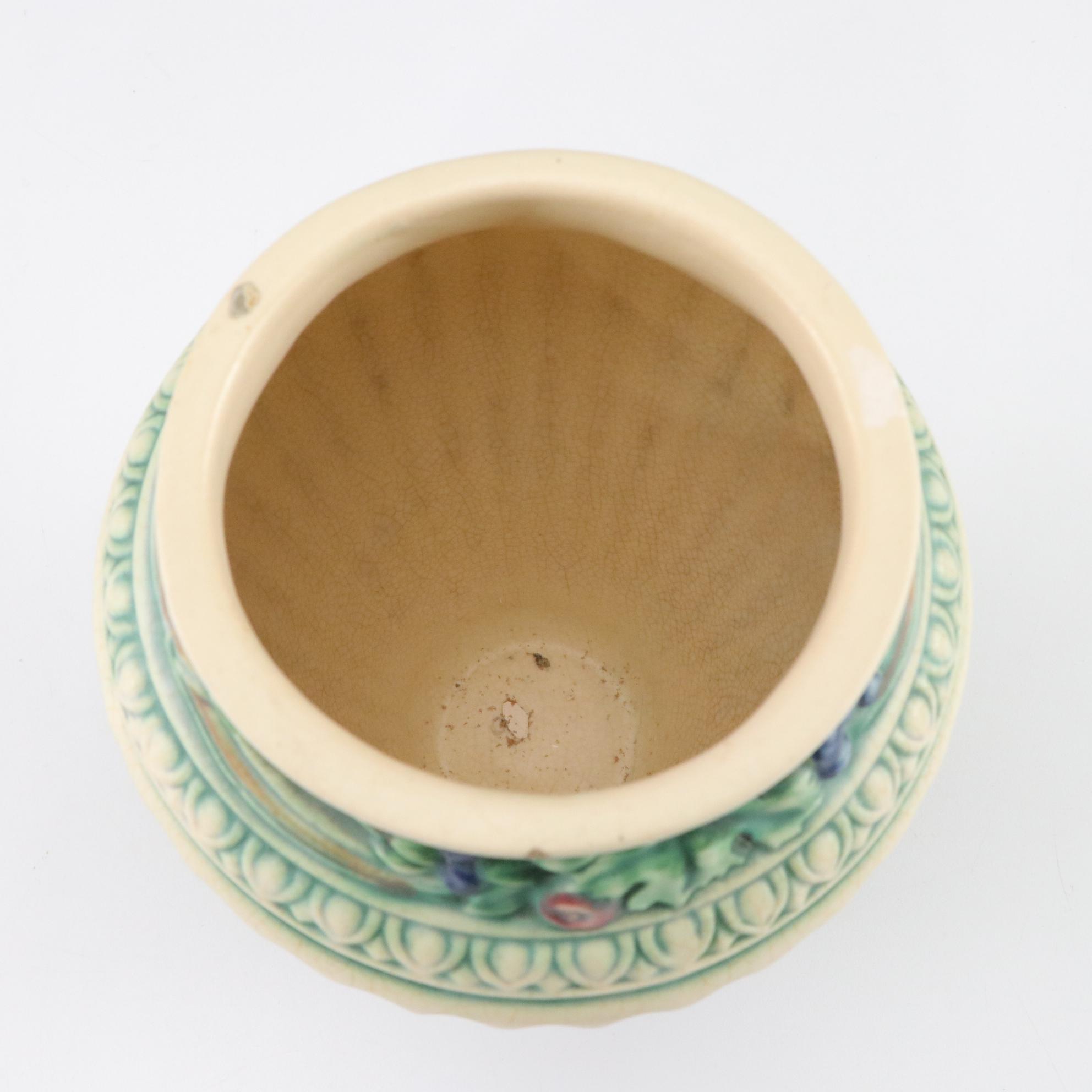 Roseville Pottery "Corinthian" 6" Vase, 1920s