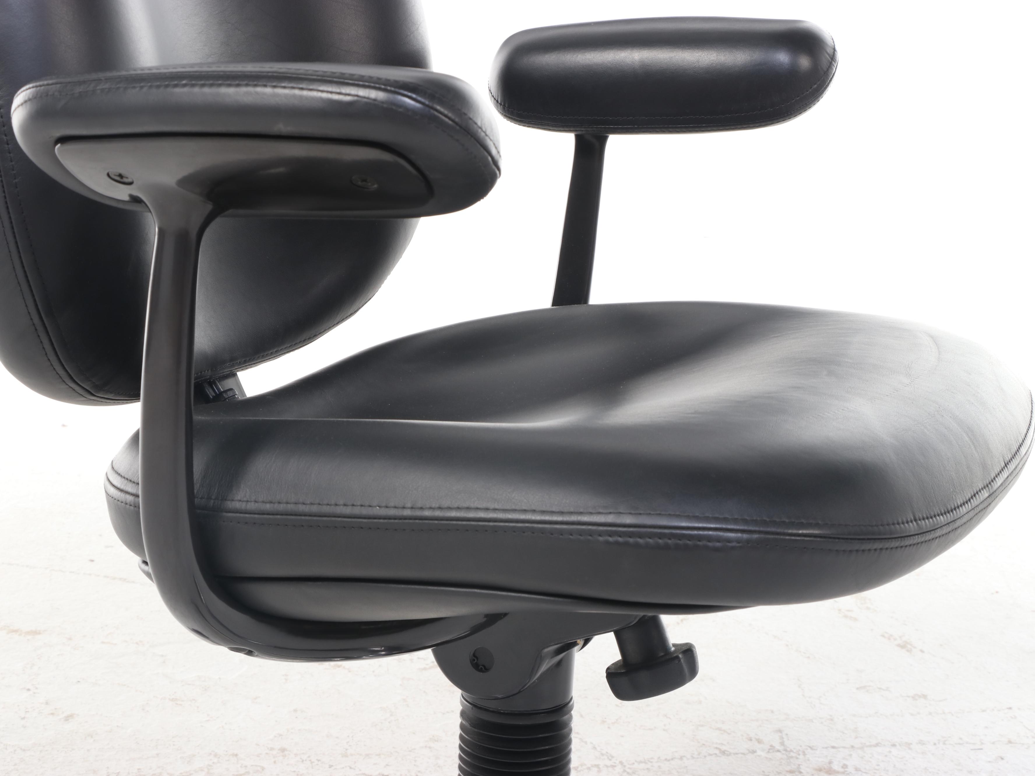 Set of Eight Herman Miller "Ergon" Swivel-tilt Office Chairs