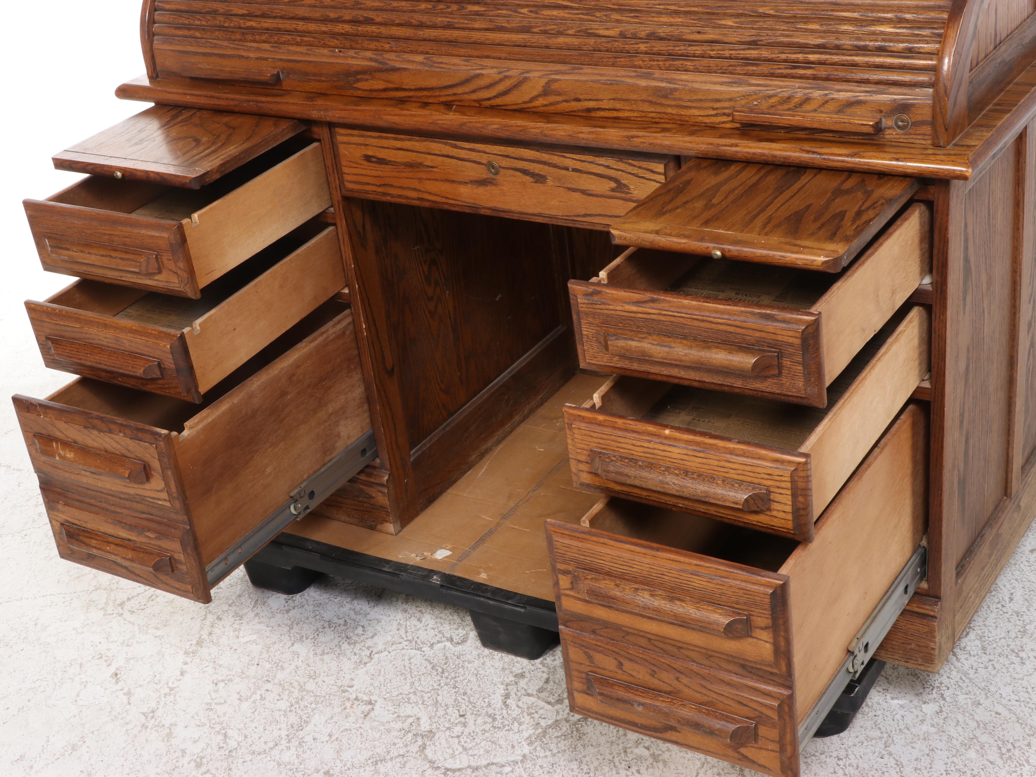 Riverside Furniture "Oak Creek" Roll-Top Desk, Late 20th Century