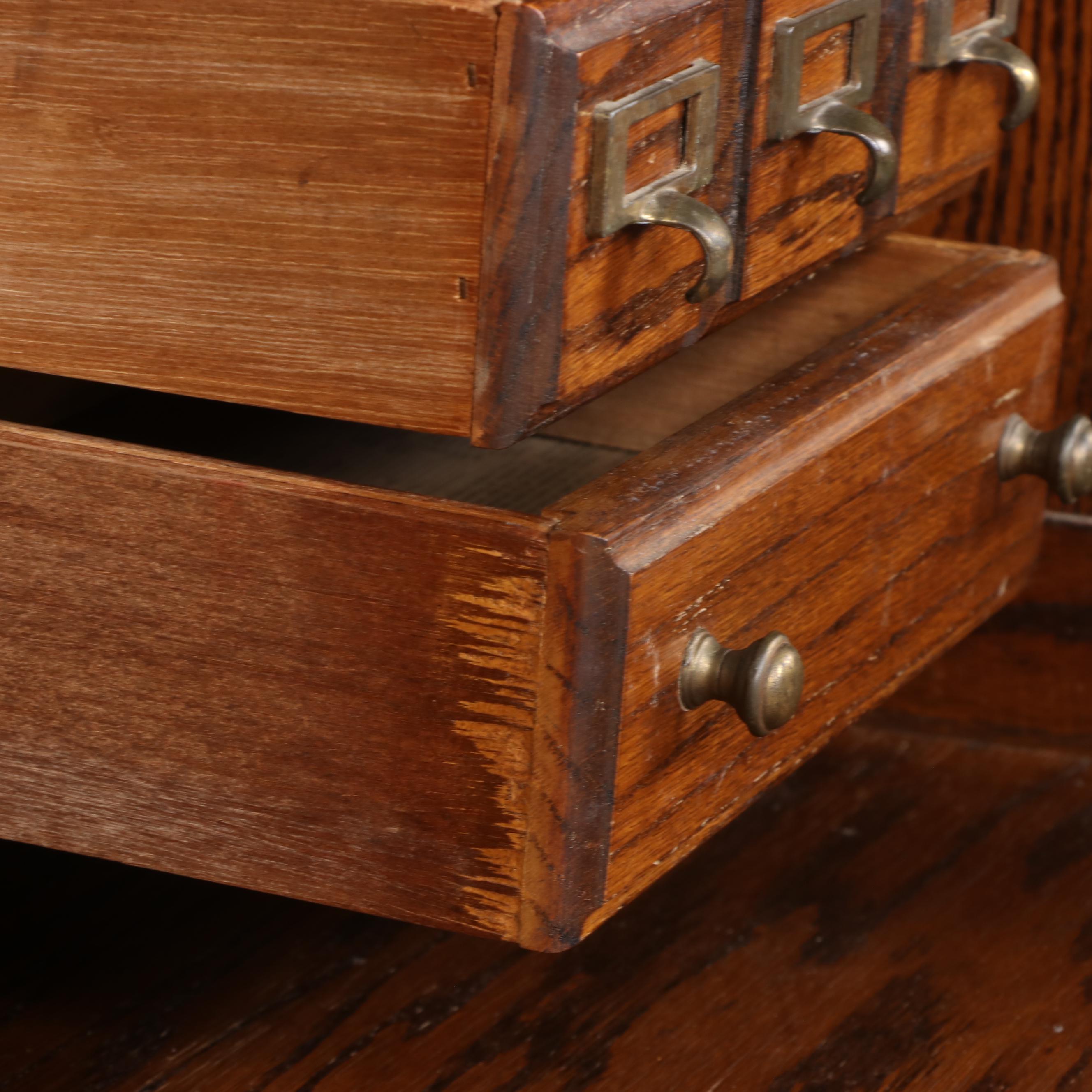 Riverside Furniture "Oak Creek" Roll-Top Desk, Late 20th Century