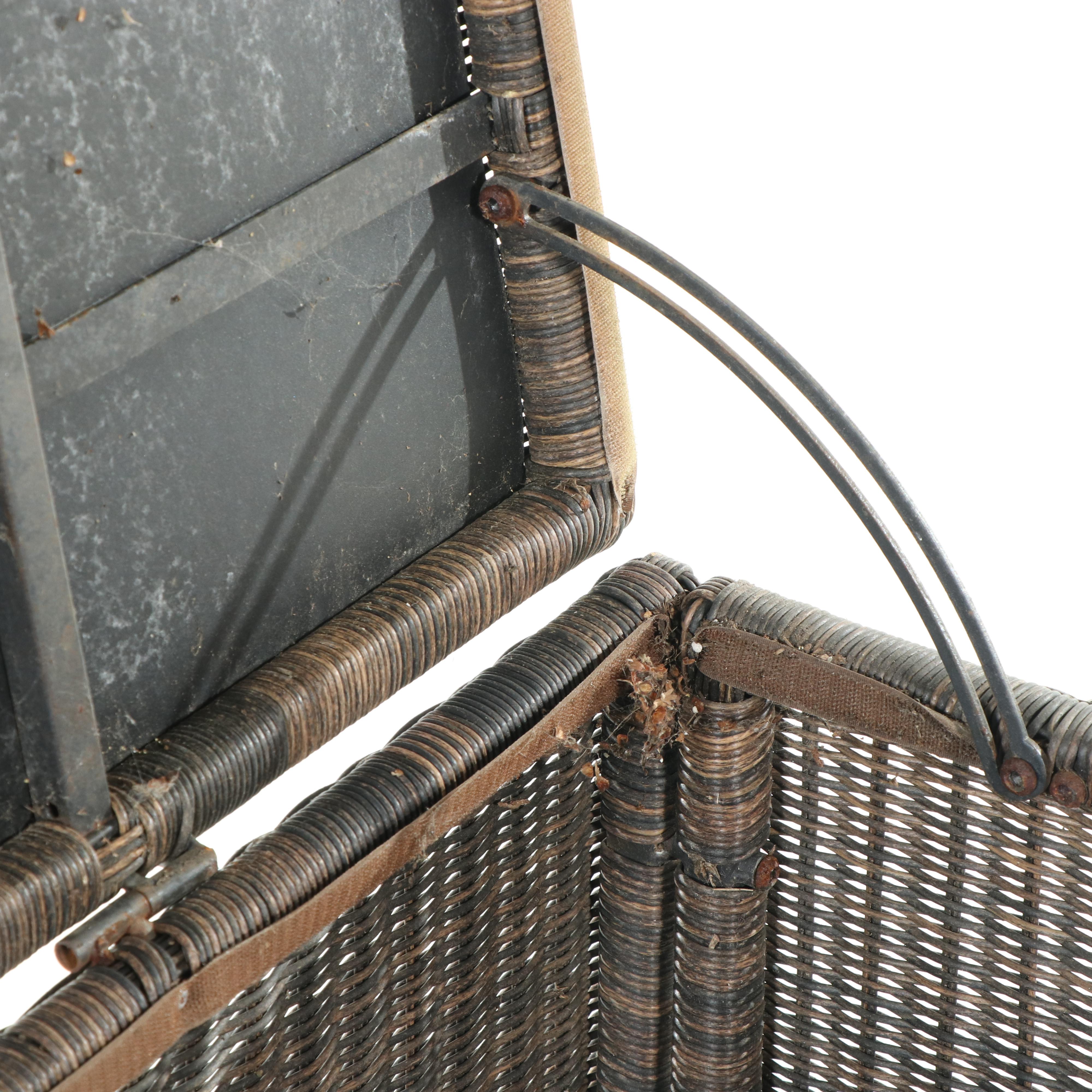 Wicker Lift-Lid Deck Box