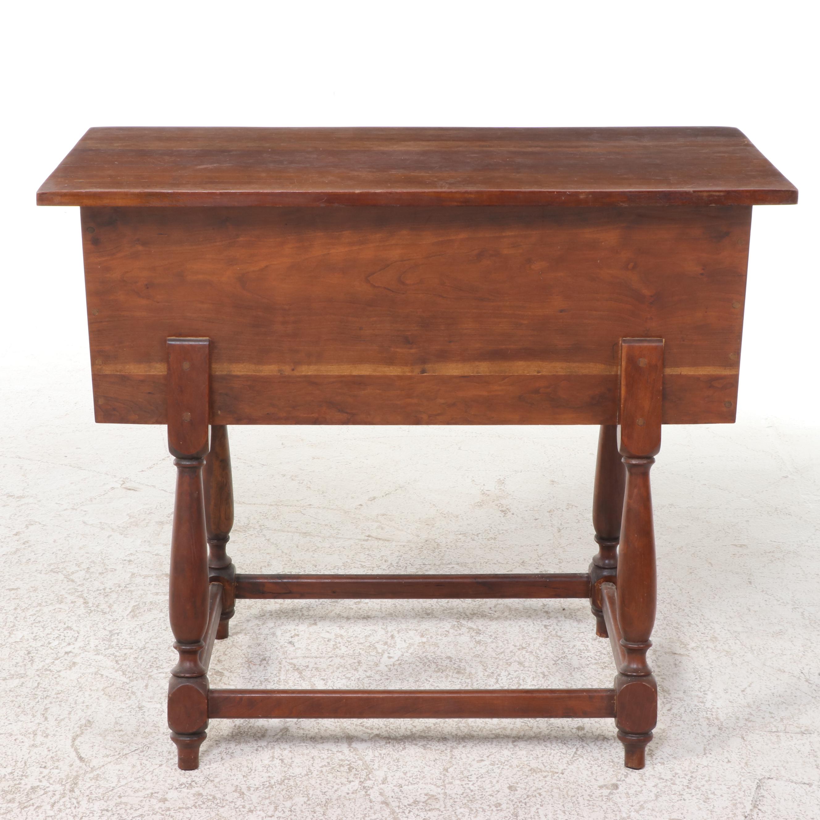 American Colonial Style Dough-Box-Form Table, 20th Century
