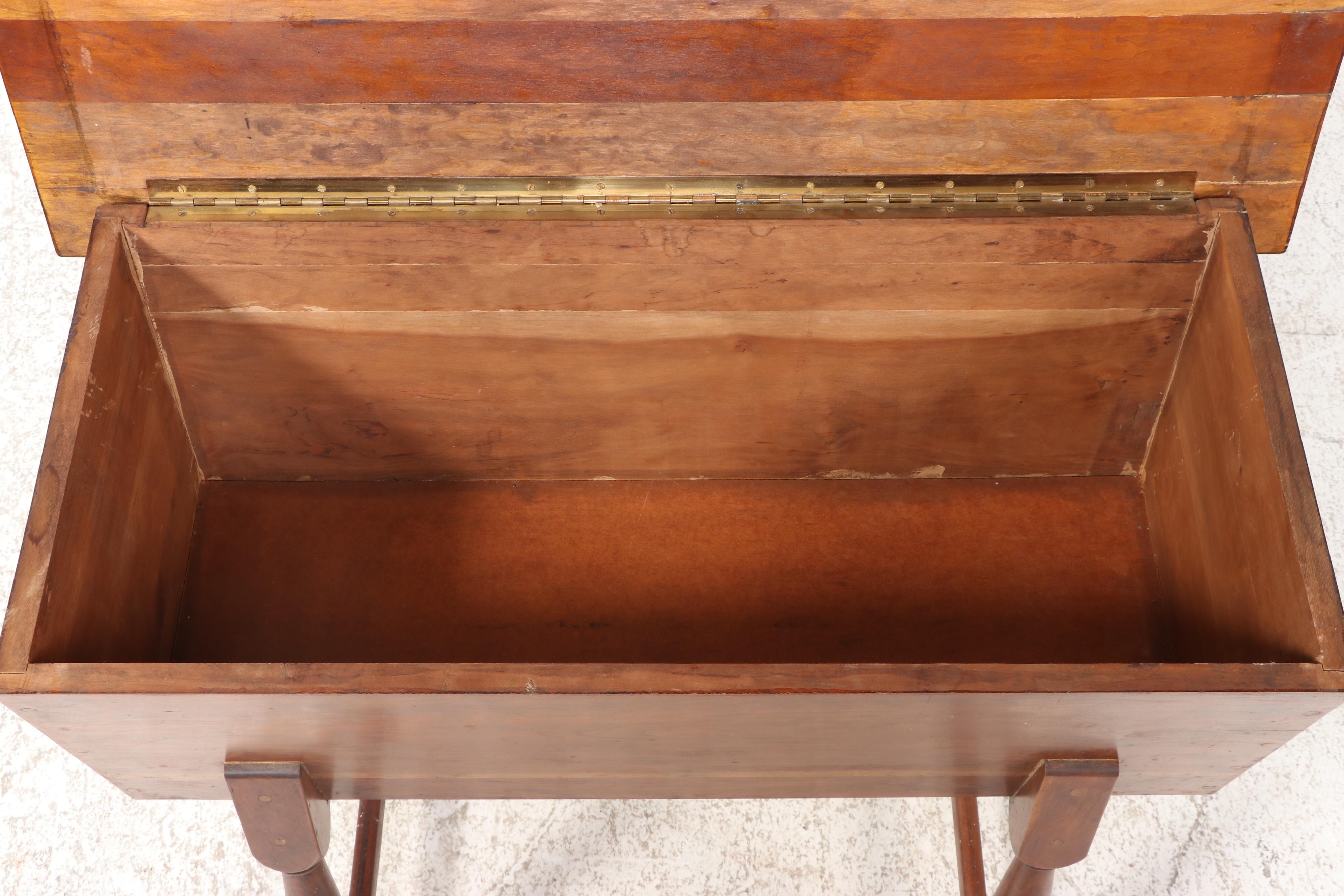 American Colonial Style Dough-Box-Form Table, 20th Century