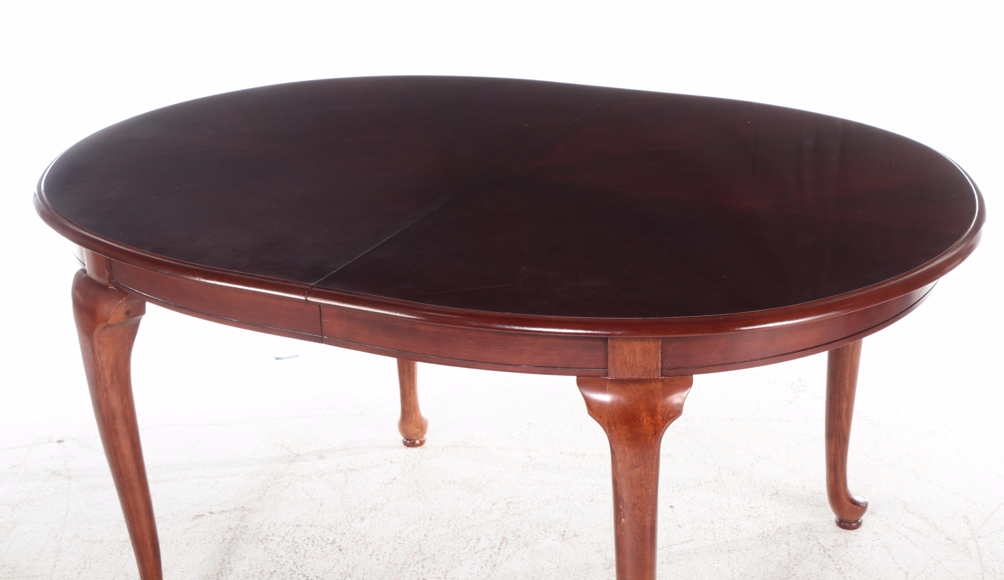 Universal Furniture Queen Anne Style Cherrywood Extending Dining Table