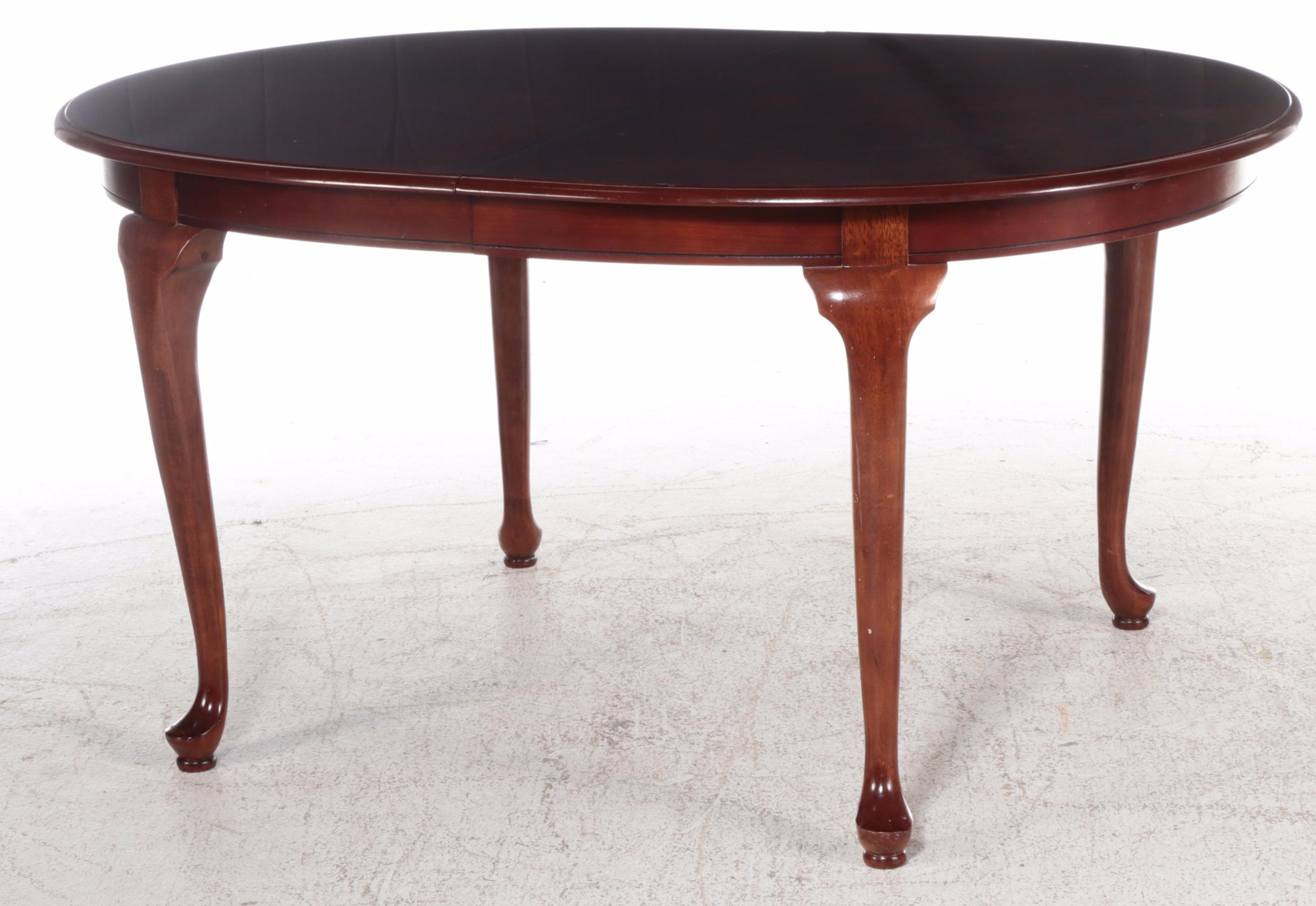 Universal Furniture Queen Anne Style Cherrywood Extending Dining Table