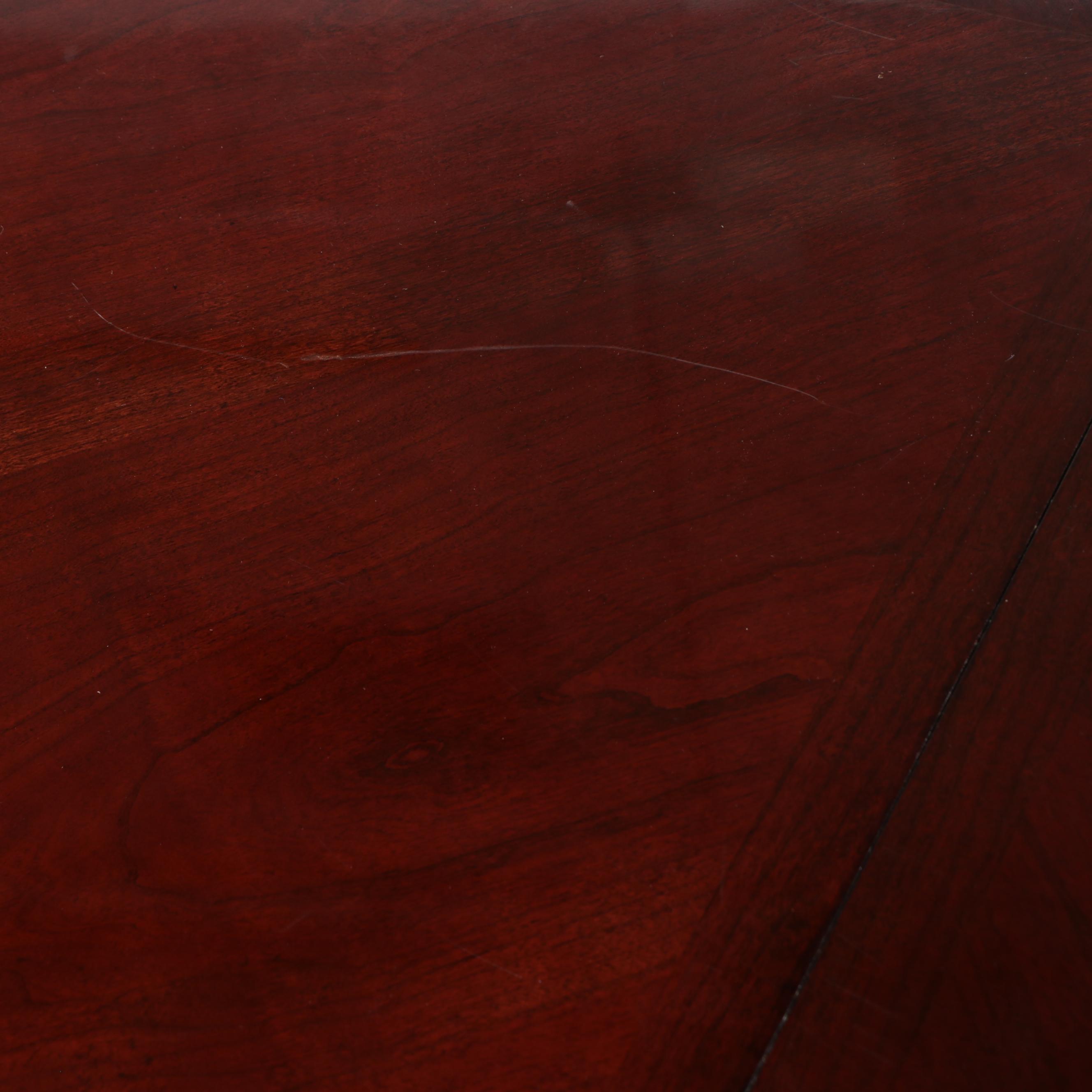 Universal Furniture Queen Anne Style Cherrywood Extending Dining Table