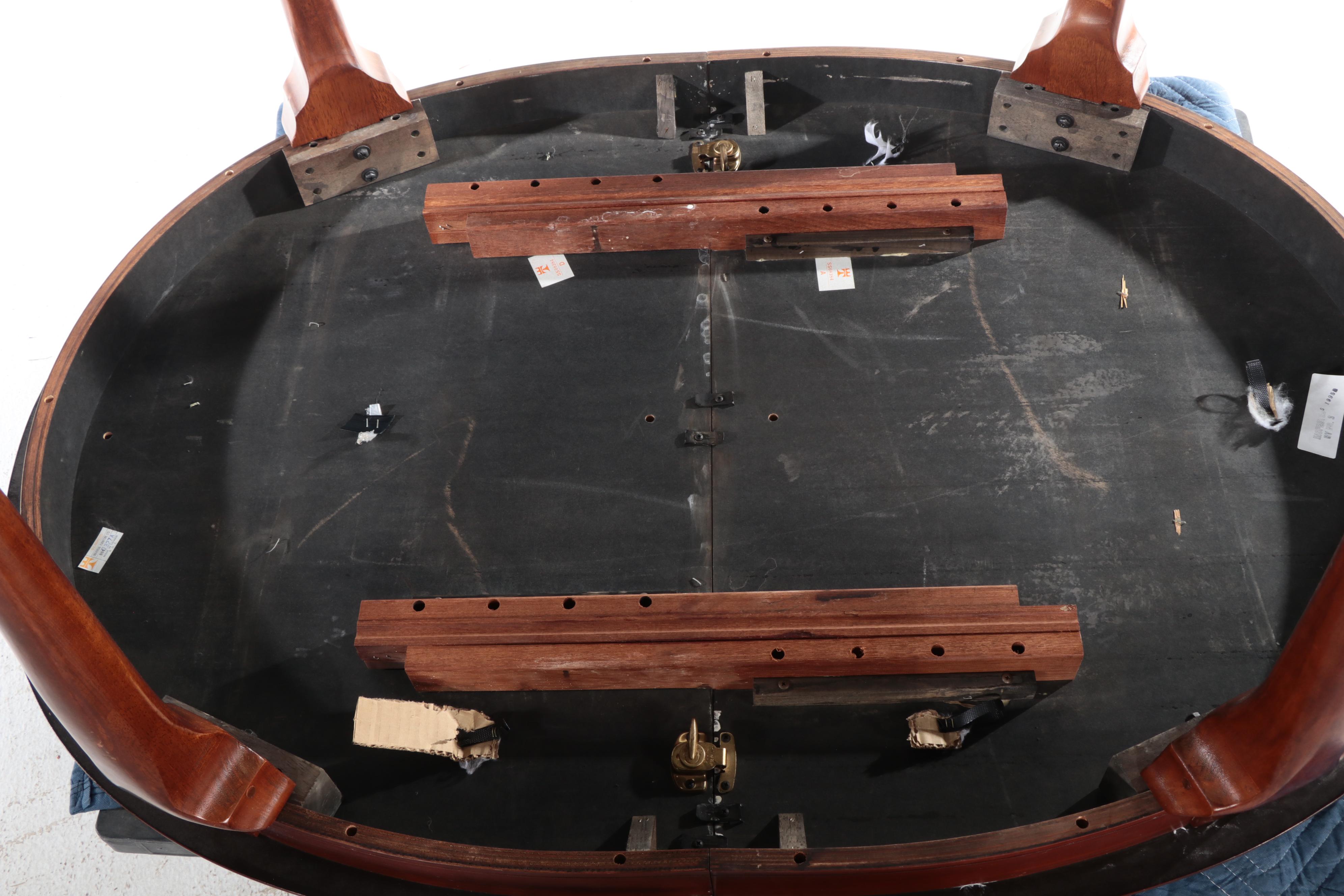 Universal Furniture Queen Anne Style Cherrywood Extending Dining Table