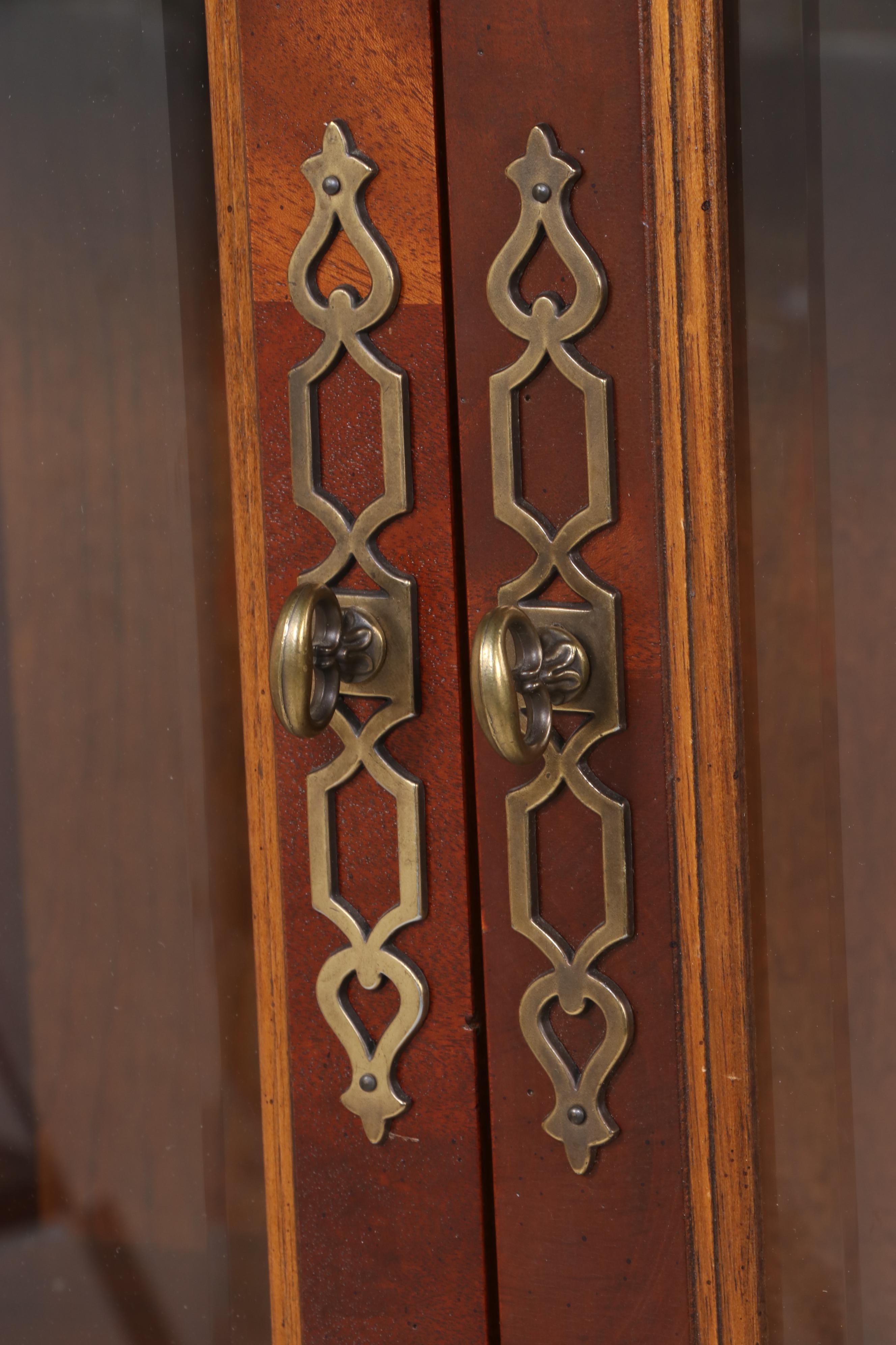 Hekman Furniture Mahogany Cabinet Bookcase and Media Cabinet