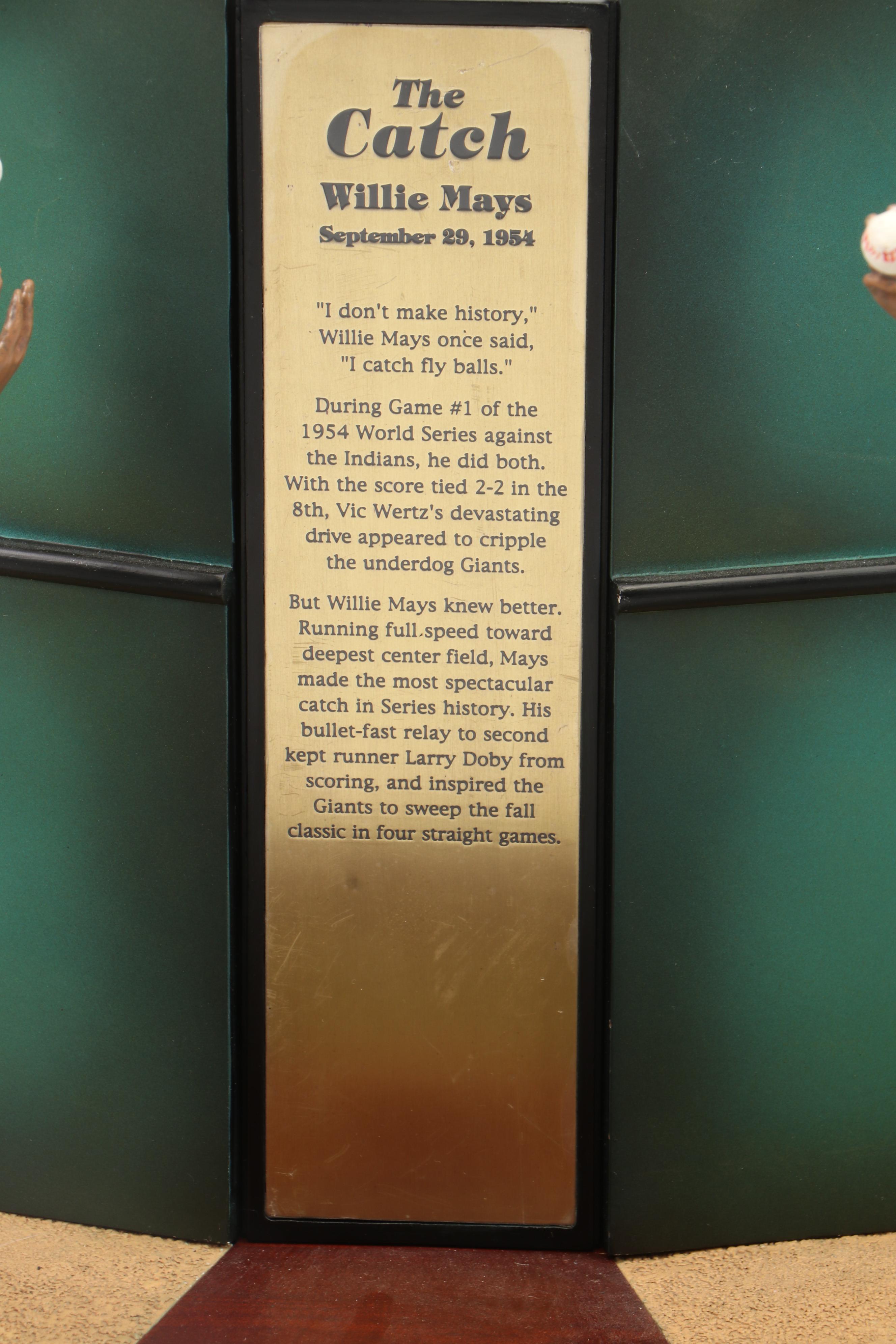 The Danbury Mint Willie Mays "The Catch" Figurine Baseball Display