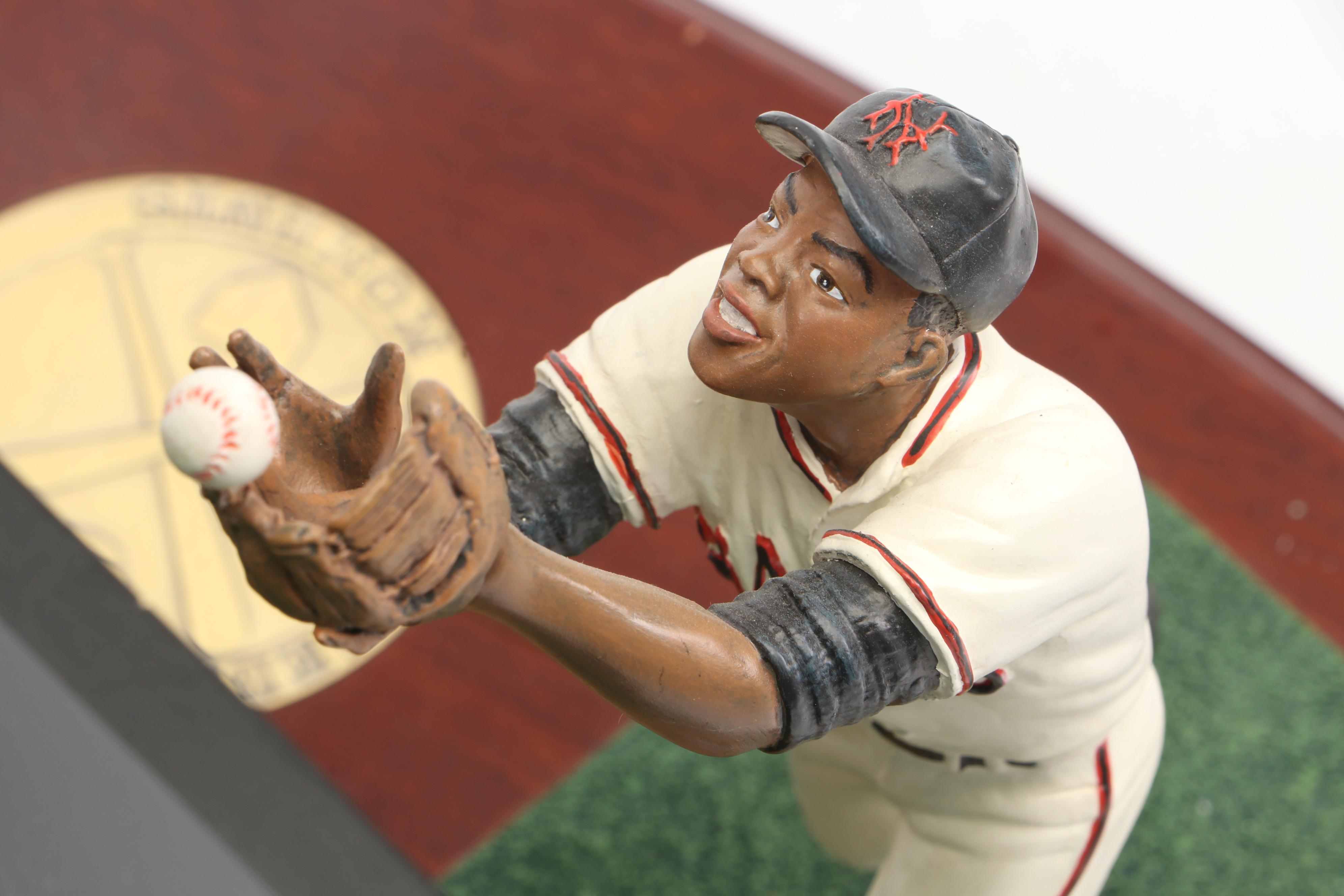 The Danbury Mint Willie Mays "The Catch" Figurine Baseball Display