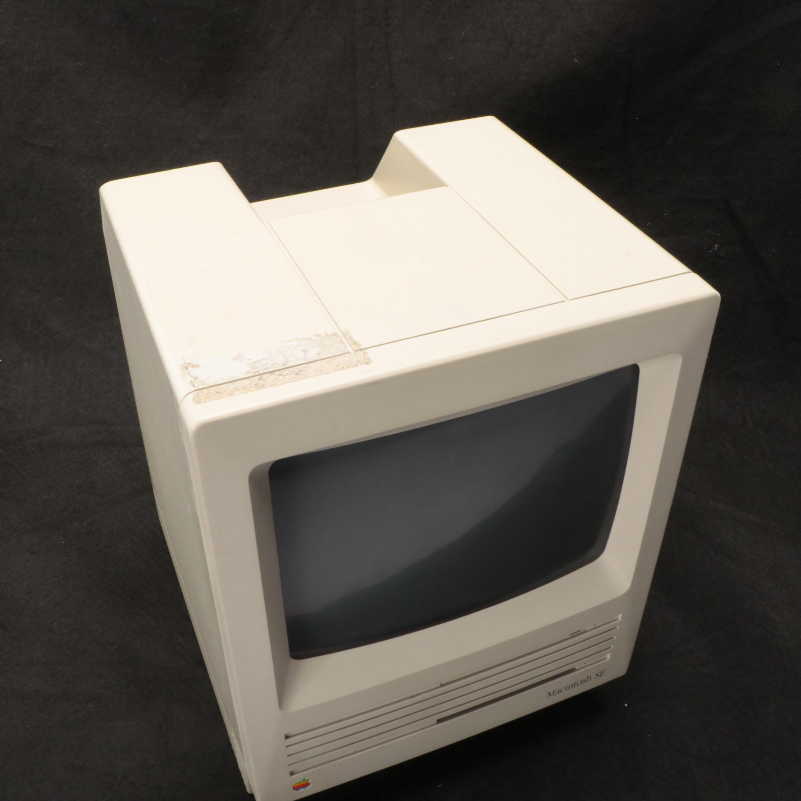 Apple Macintosh SE Model M5011 Personal Computer & Keyboard, 1986