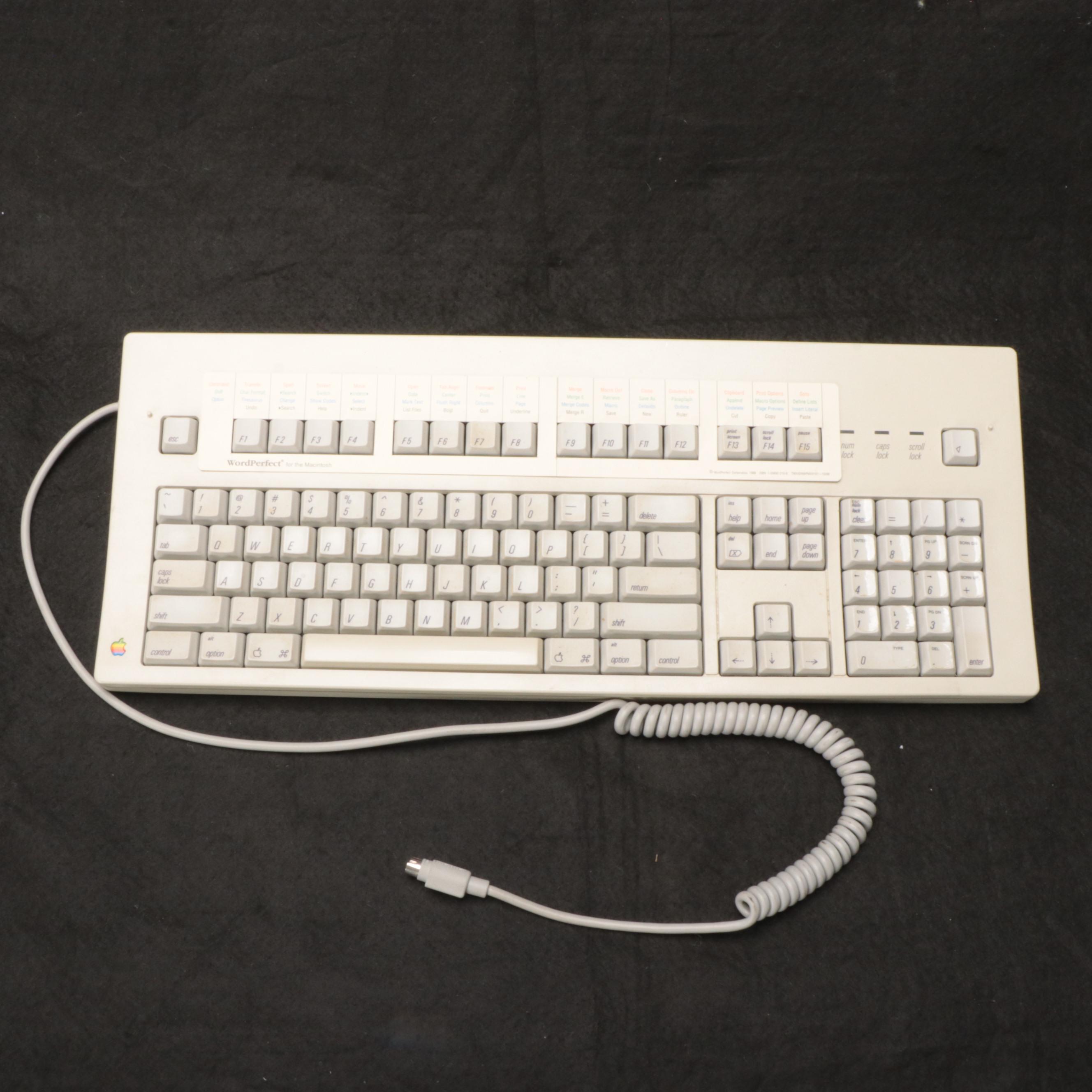 Apple Macintosh SE Model M5011 Personal Computer & Keyboard, 1986