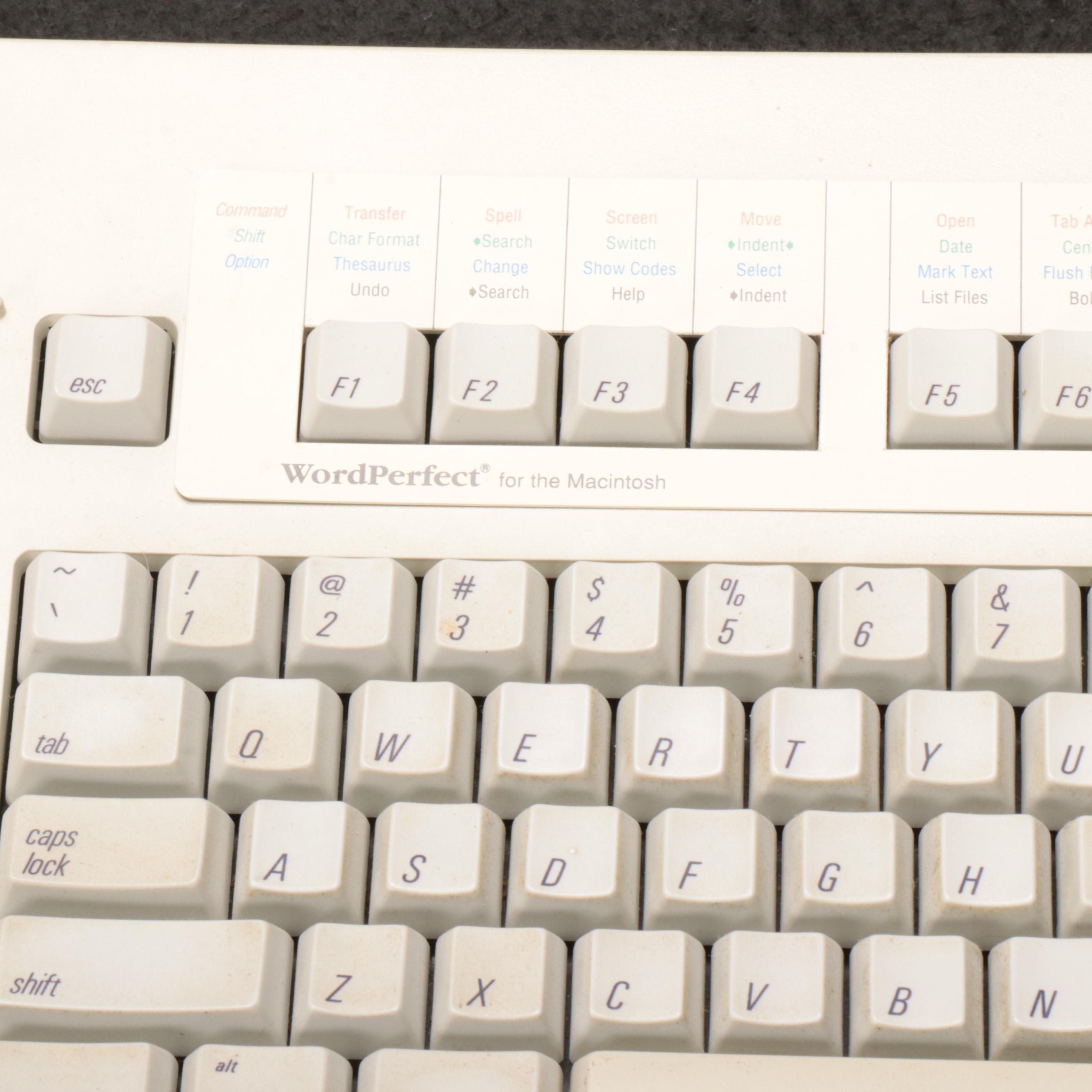 Apple Macintosh SE Model M5011 Personal Computer & Keyboard, 1986