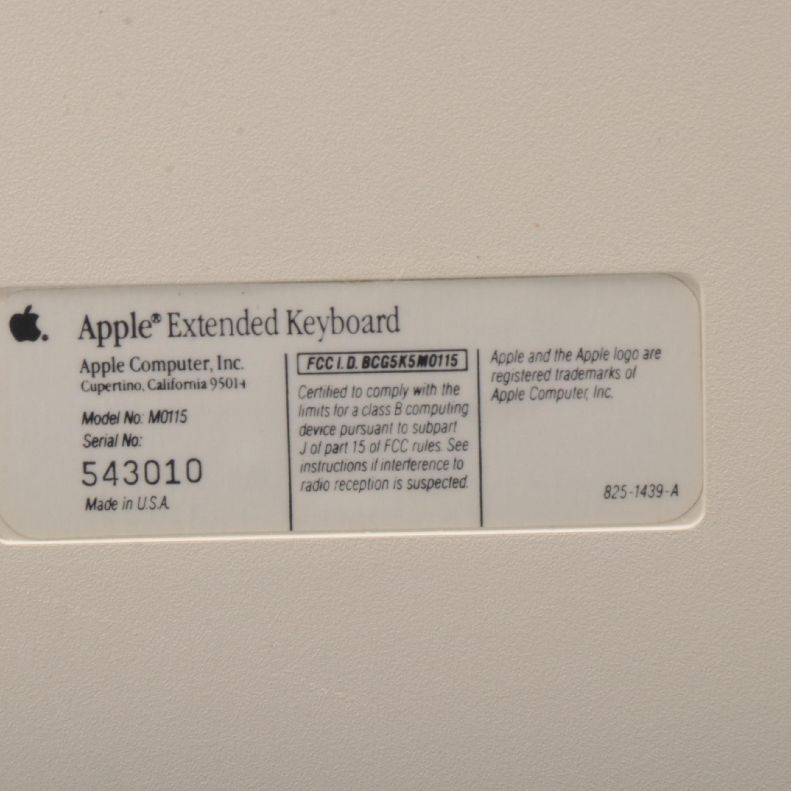 Apple Macintosh SE Model M5011 Personal Computer & Keyboard, 1986