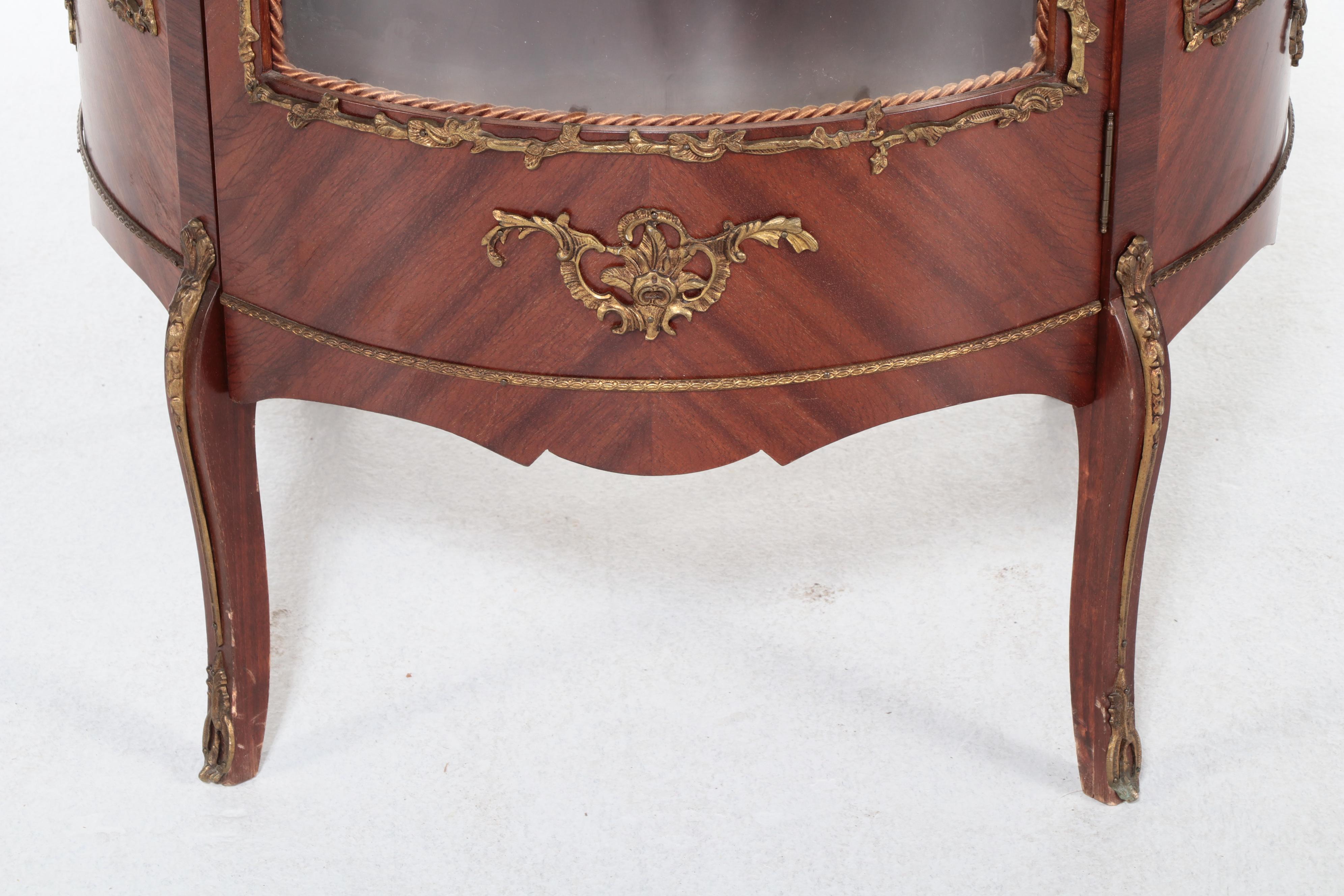 French Louis XVI Ormolu Mounted Walnut Round Vitrine, Late 19th/ Early 20th C.