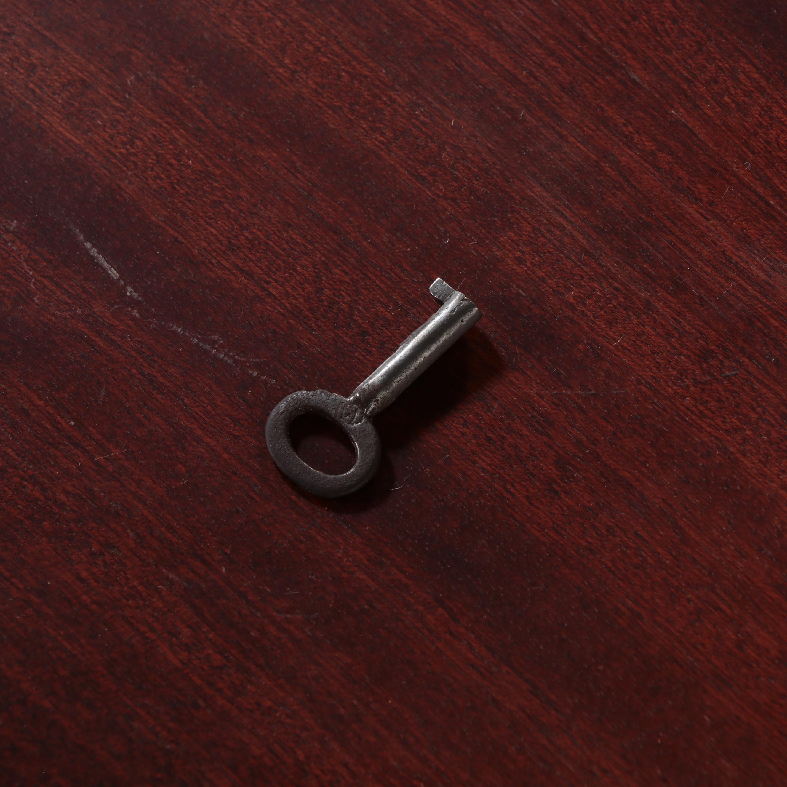 French Louis XVI Ormolu Mounted Walnut Round Vitrine, Late 19th/ Early 20th C.