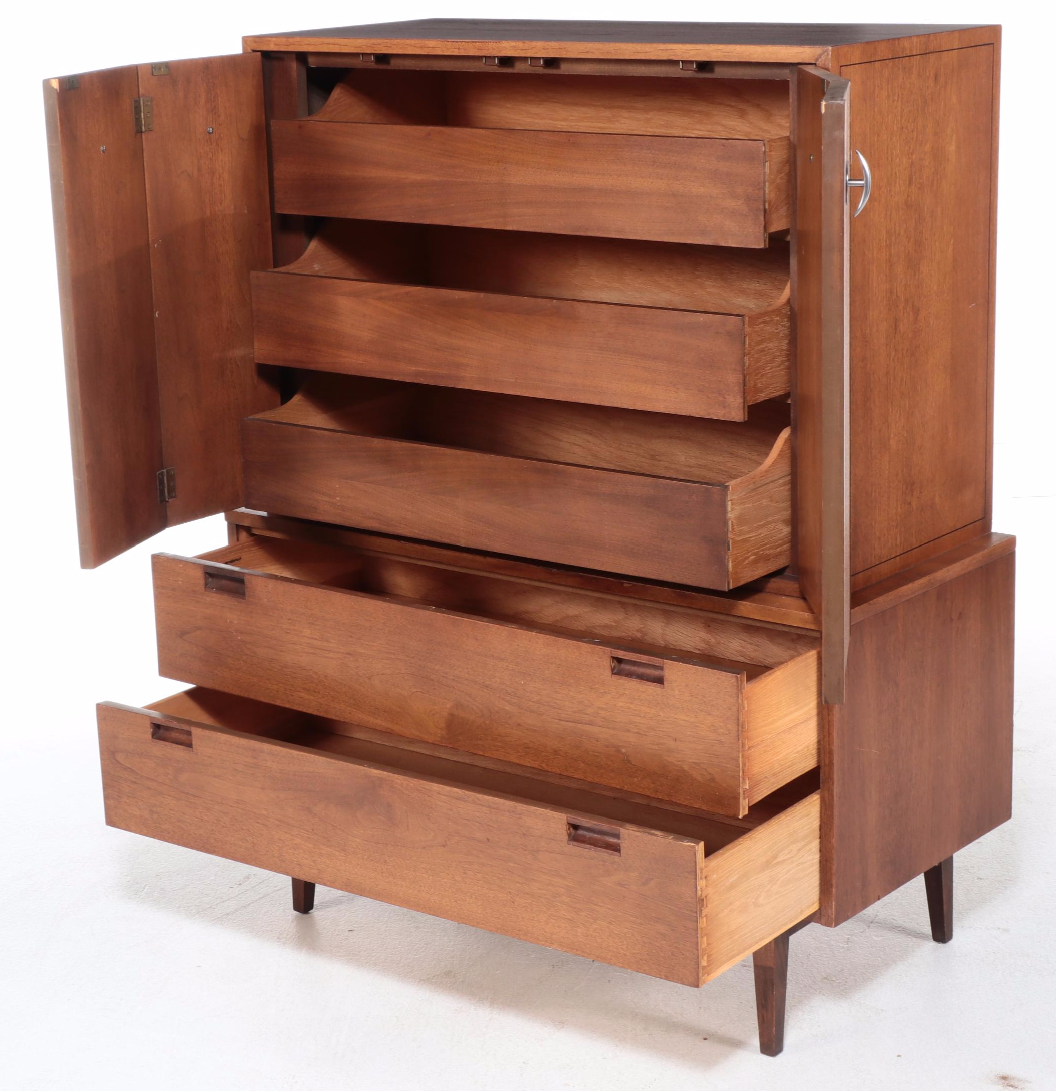 American of Martinsville Mid Century Modern Walnut Five-Drawer Chest