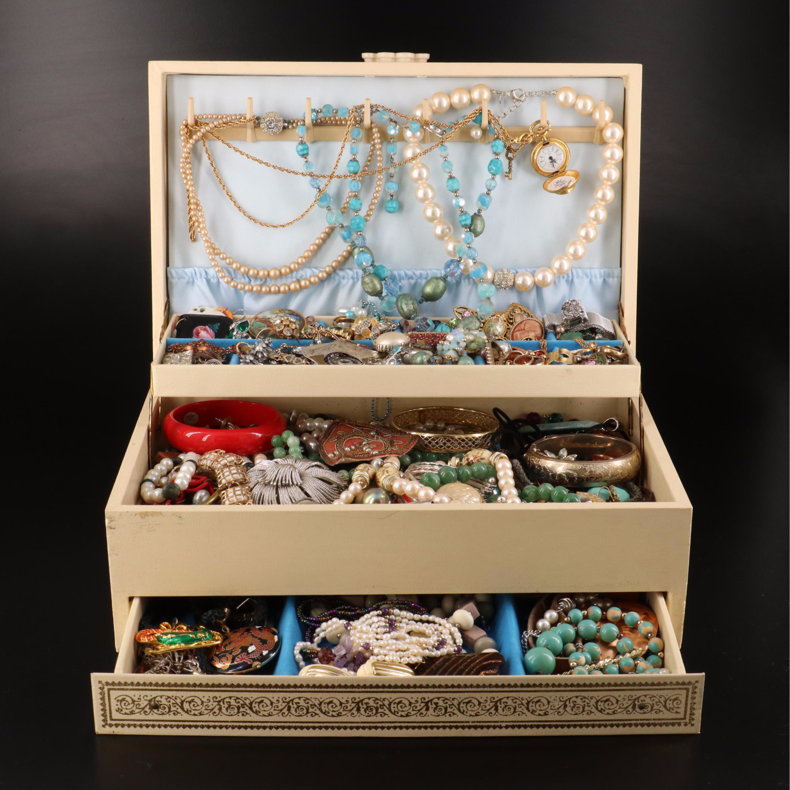 Uncommon Discoveries: Jewelry Collection