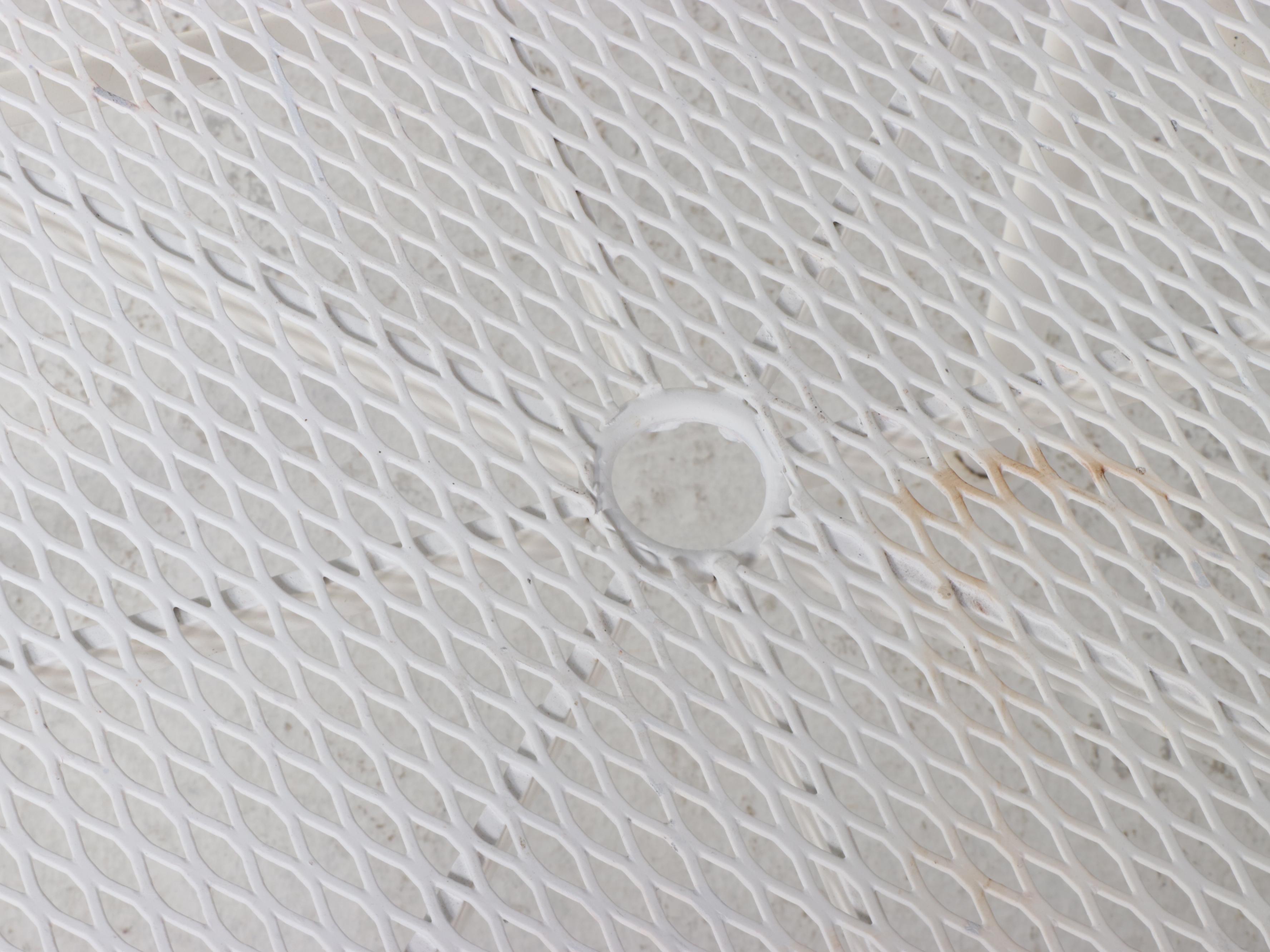 Four Russell Woodard "Sculptura" Mesh Patio Chairs with Octagonal Dining Table