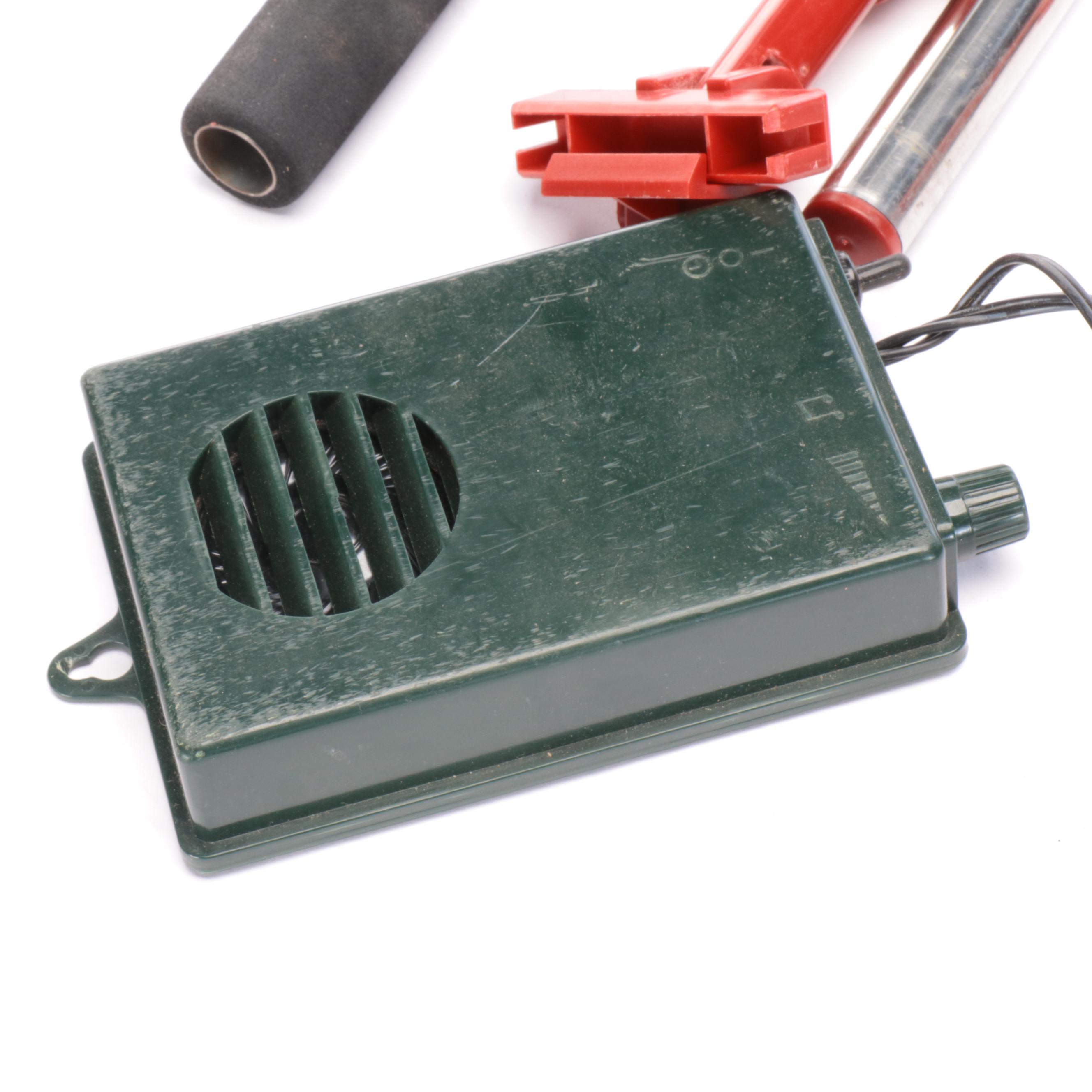 Mr. Christmas 10' Outdoor Ladder Climbing Santa