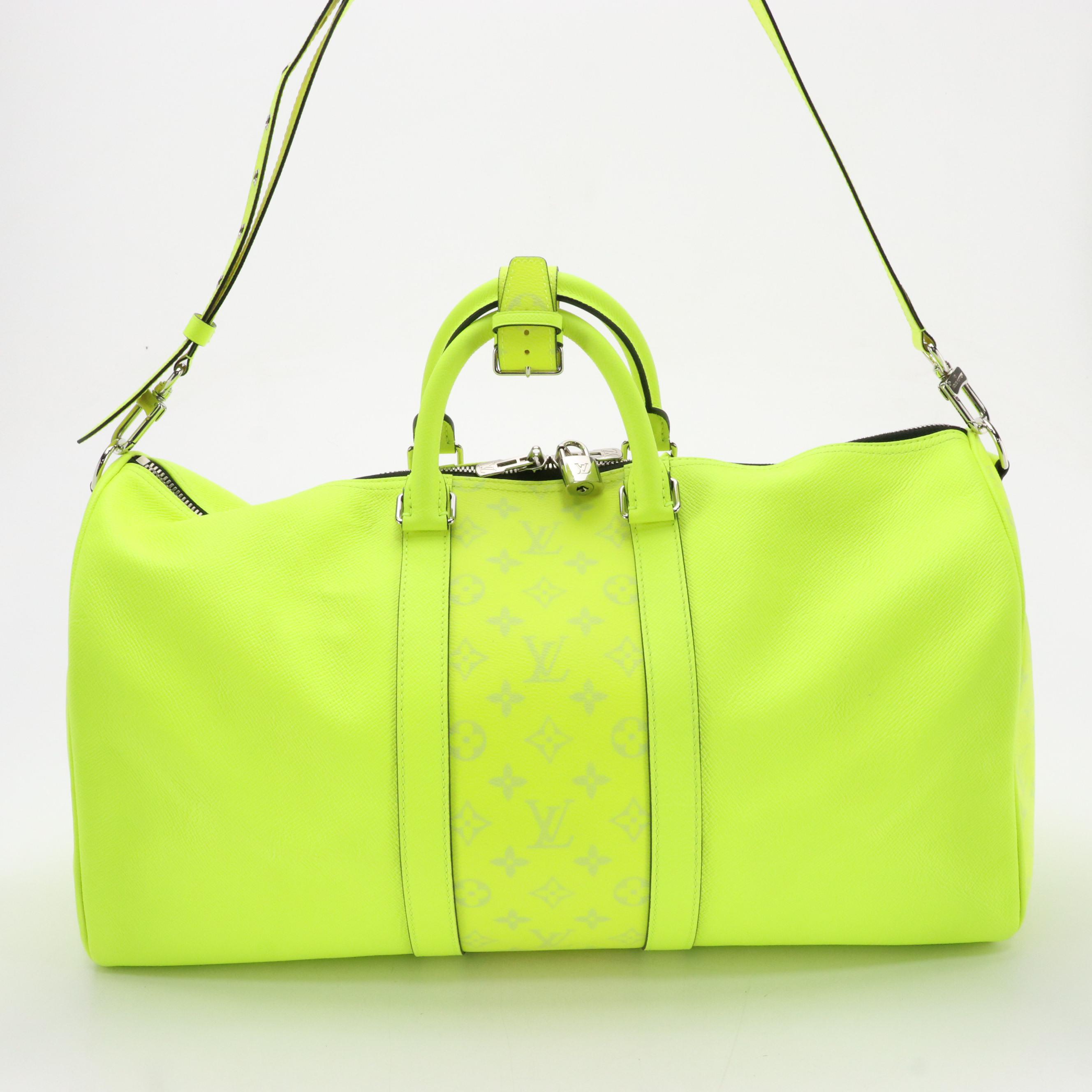 Louis Vuitton Keepall Bandoulière 50 in Neon Taïgarama Leather and Model Kodiak