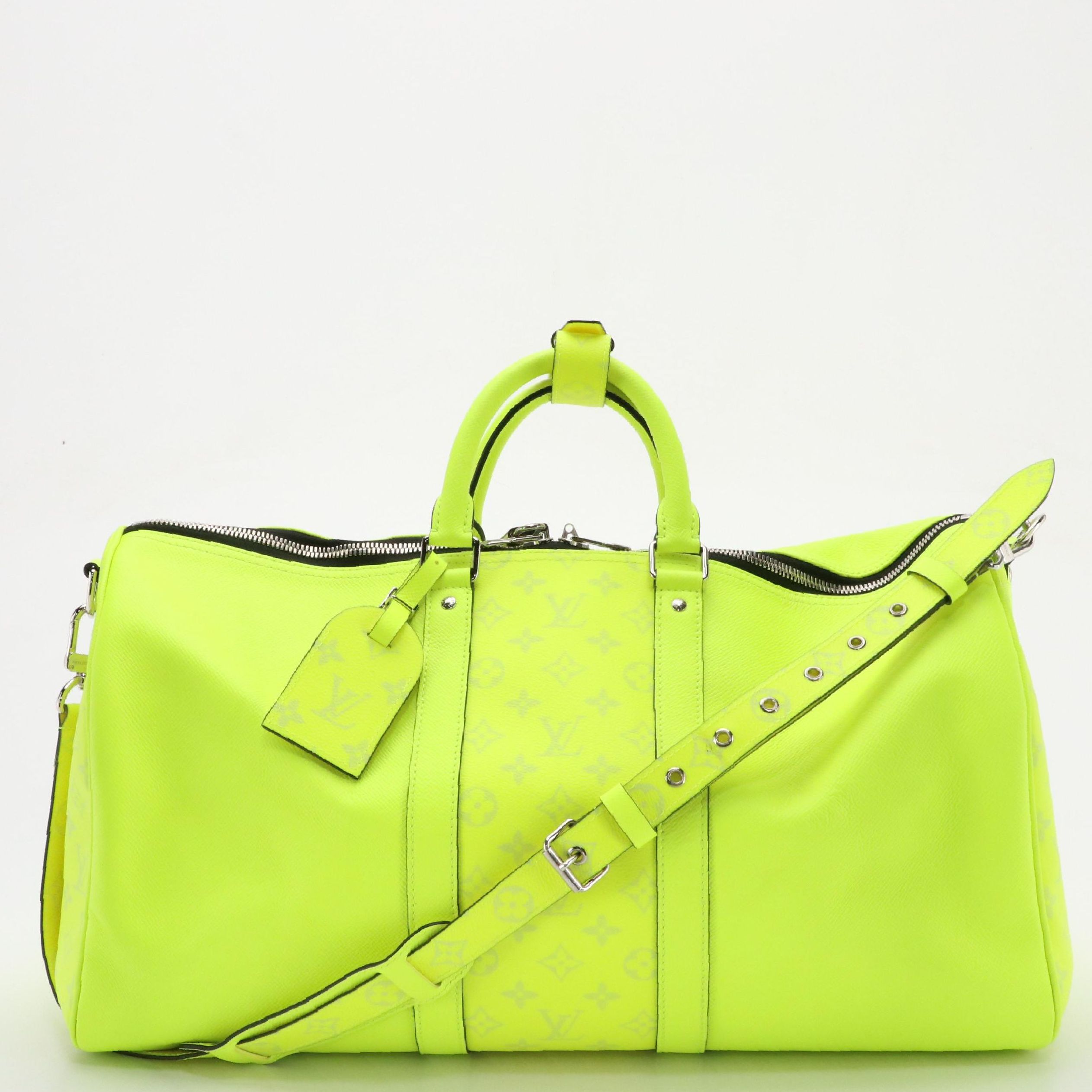 Louis Vuitton Keepall Bandoulière 50 in Neon Taïgarama Leather and Model Kodiak