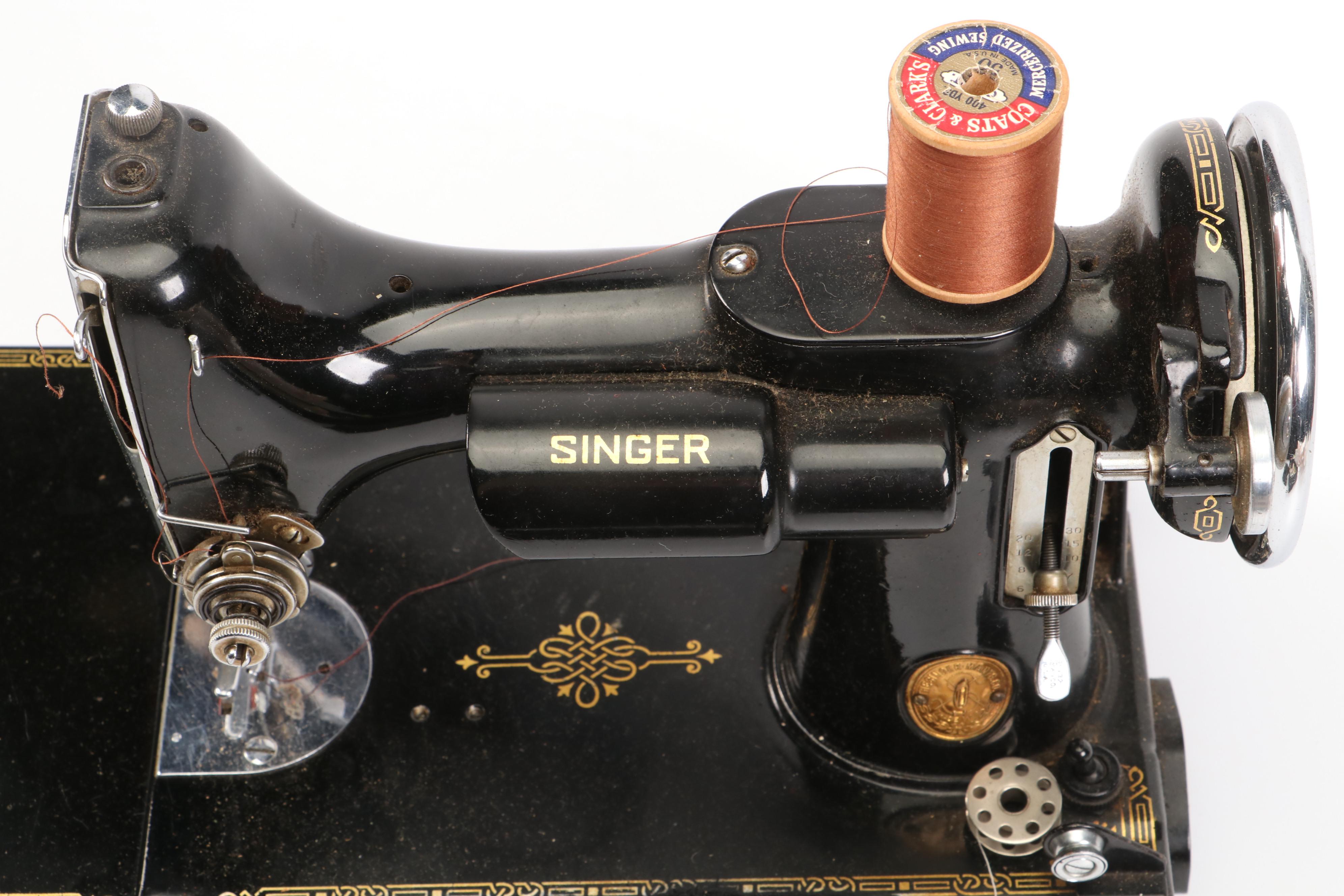 Singer Portable Electric Sewing Machine 221-1 with Case and Accessories