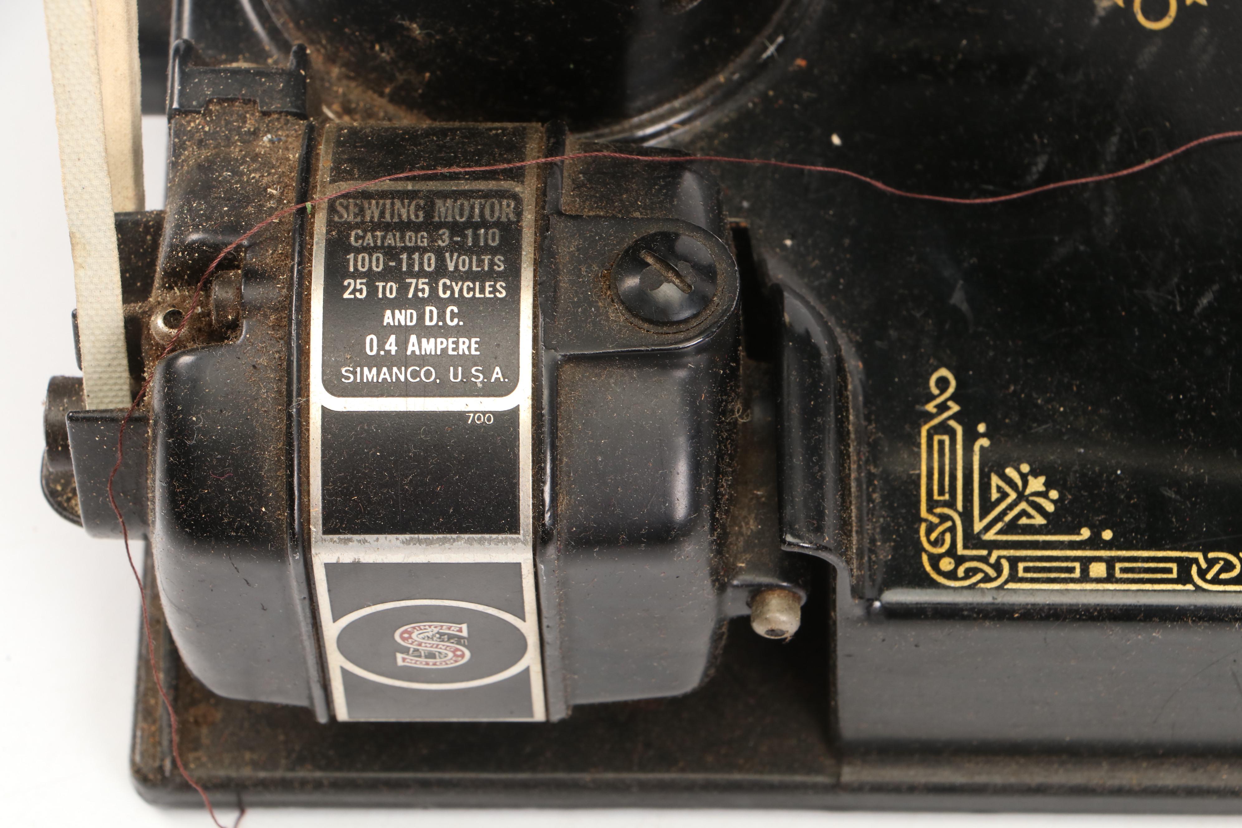 Singer Portable Electric Sewing Machine 221-1 with Case and Accessories