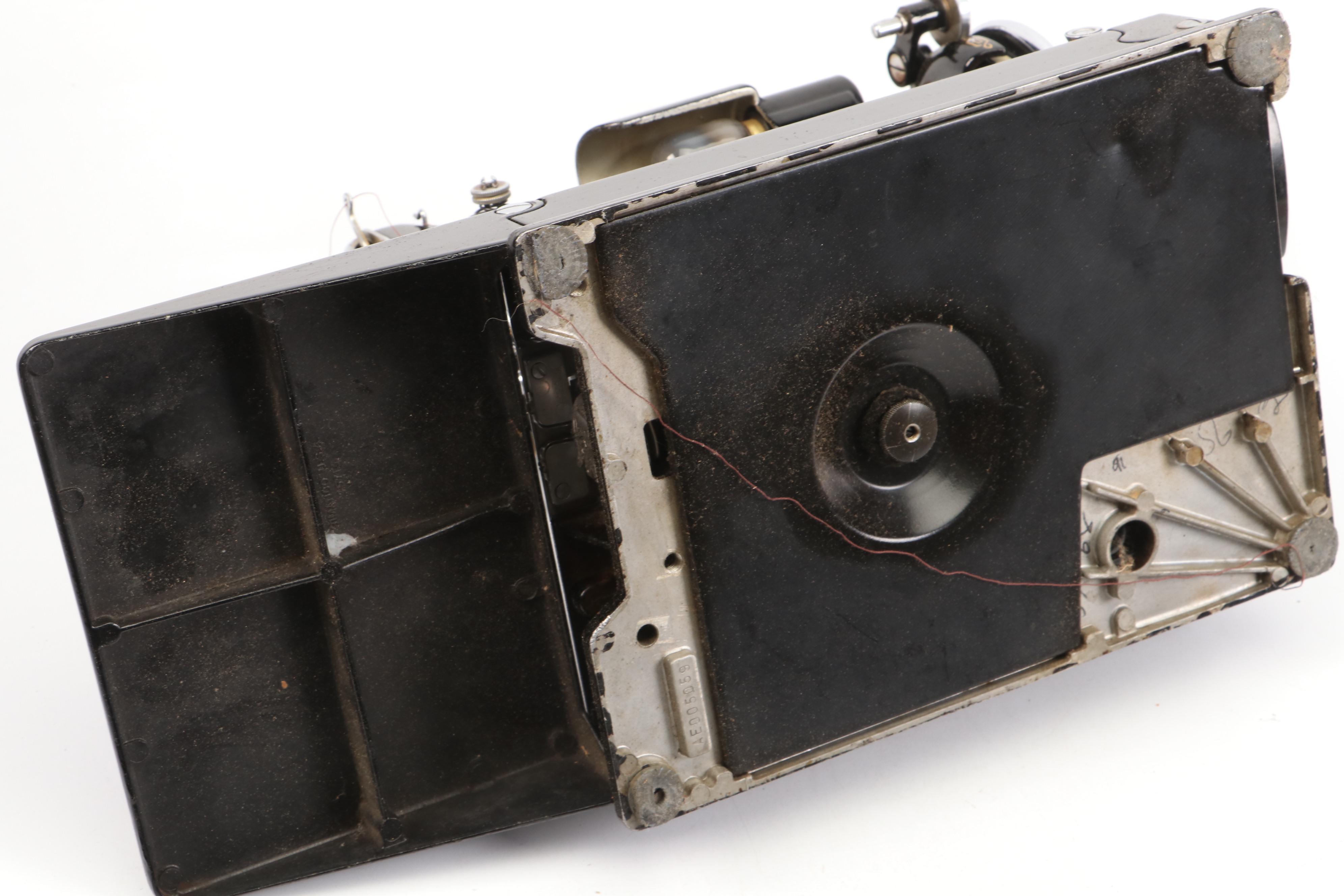 Singer Portable Electric Sewing Machine 221-1 with Case and Accessories