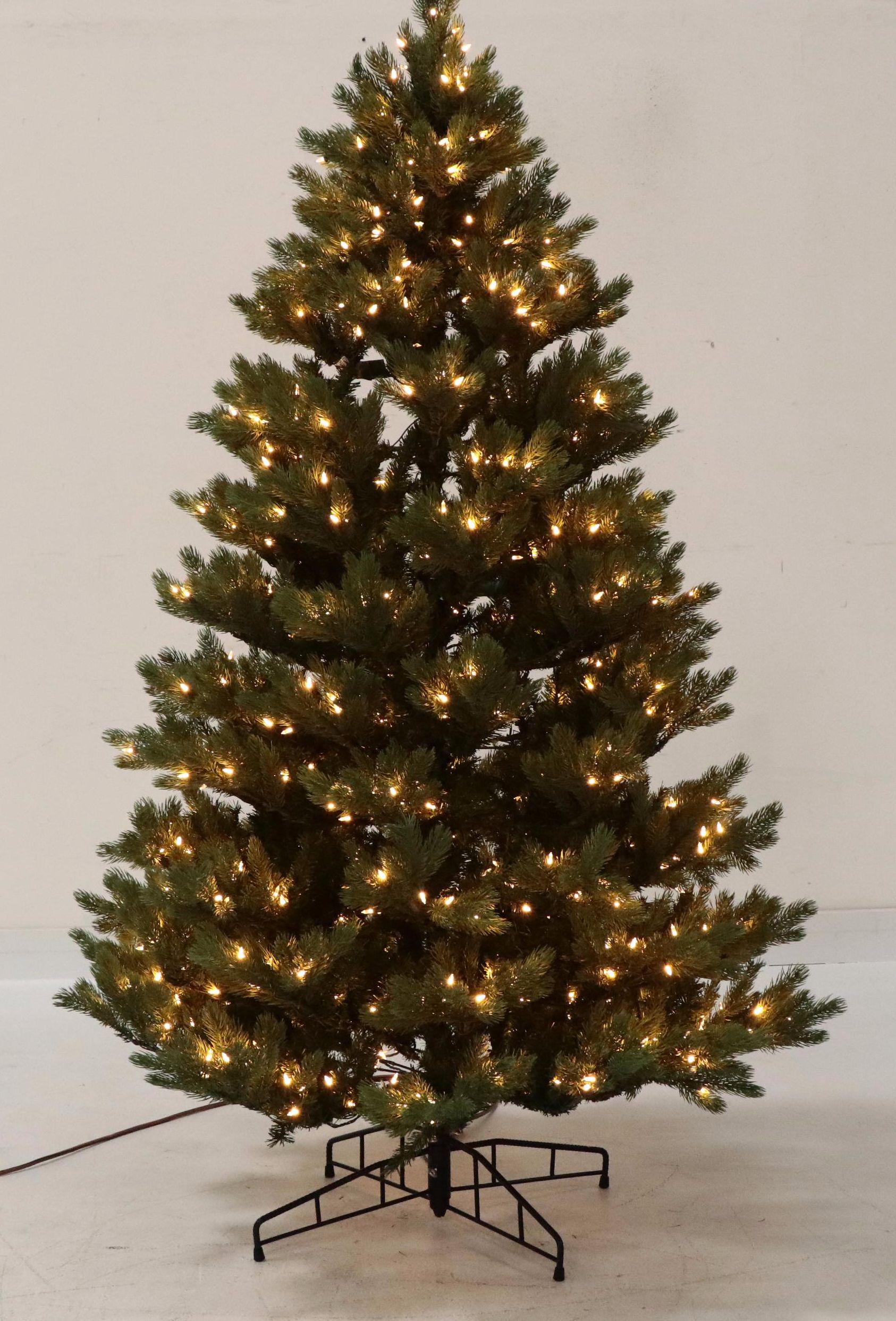 Frontgate 7'6 Pre-Lit Artificial Christmas Tree with Cover