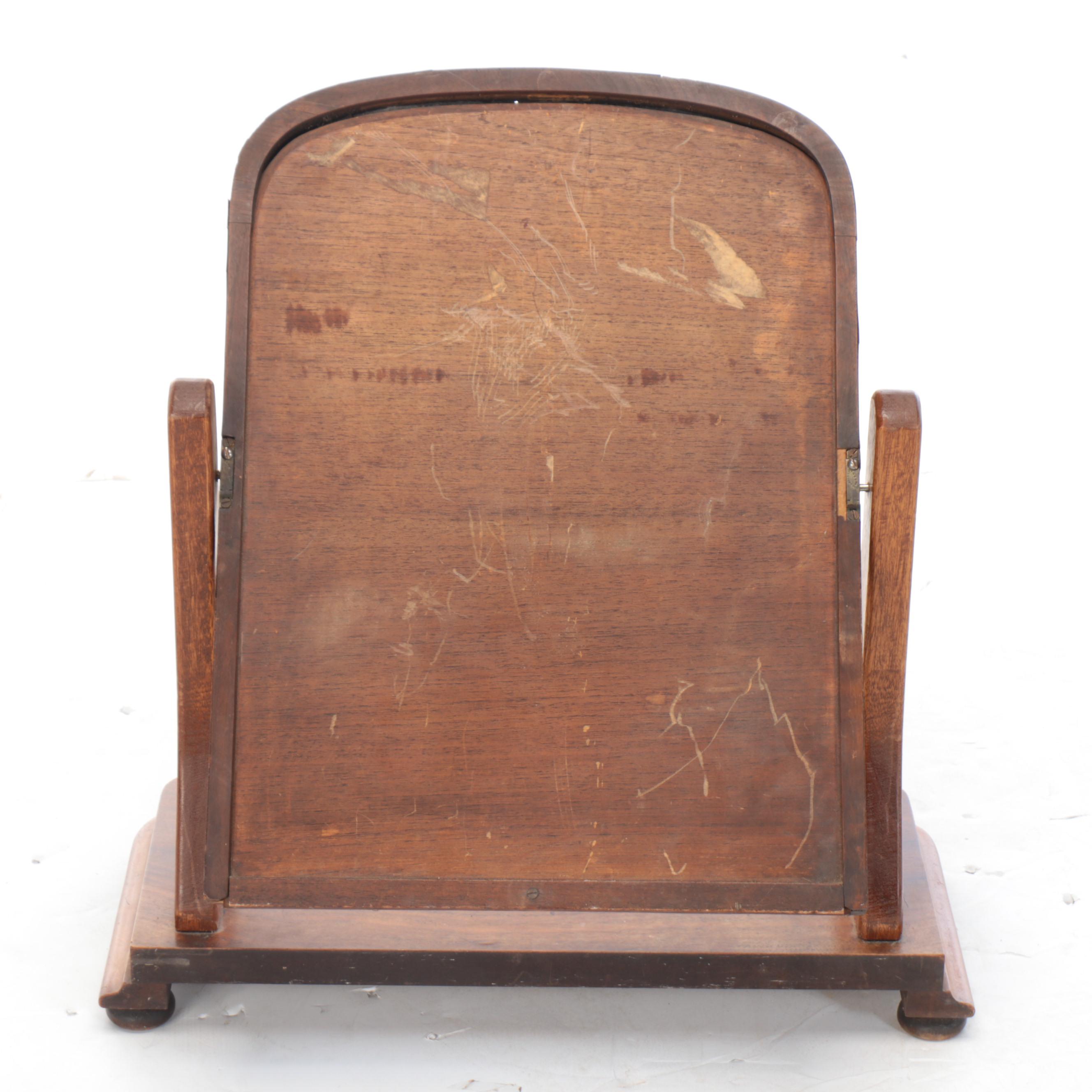 T.H. Filmer & Sons Mid-Victorian Mahogany Shaving Mirror, circa 1870