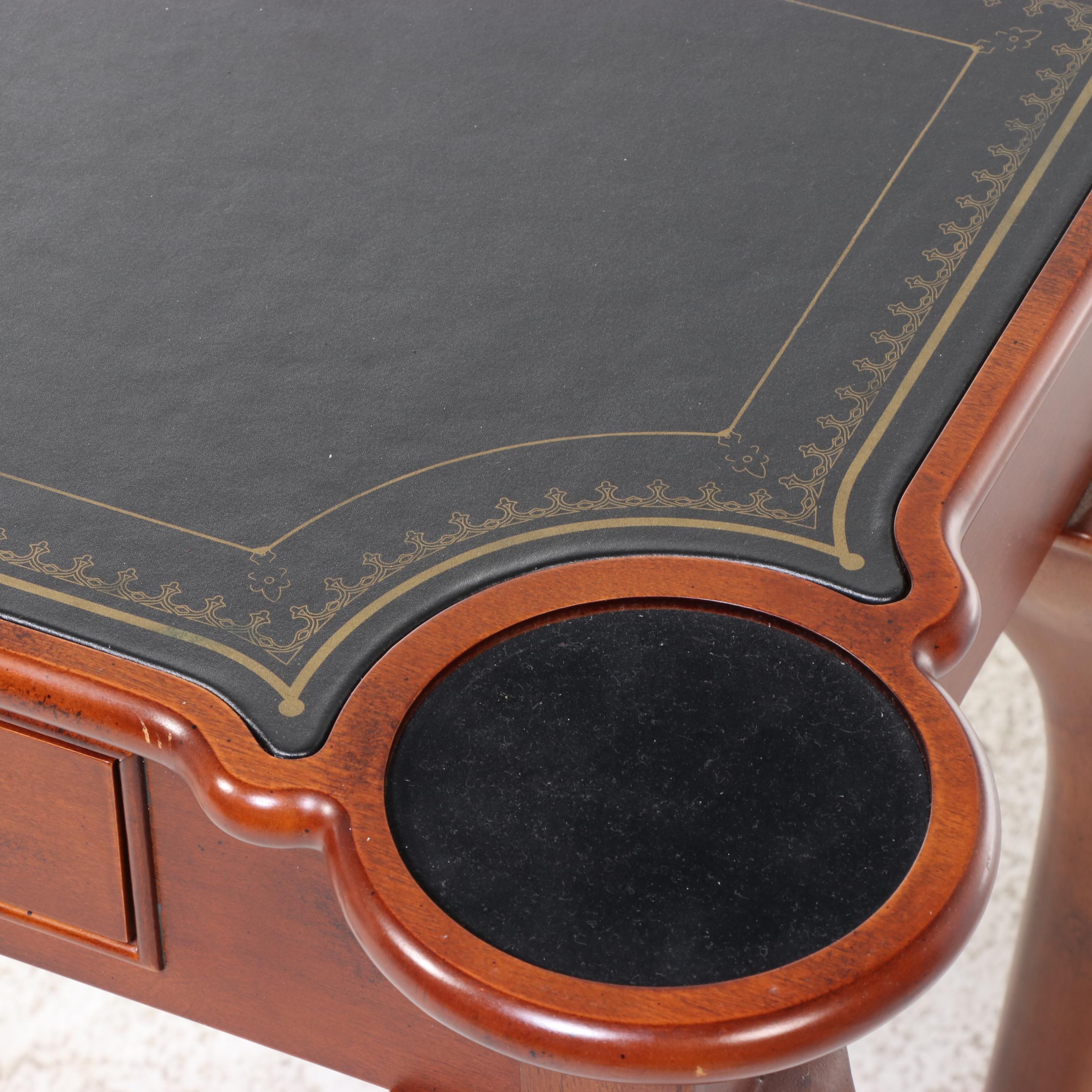 Queen Anne Style Flip-Top Games Table