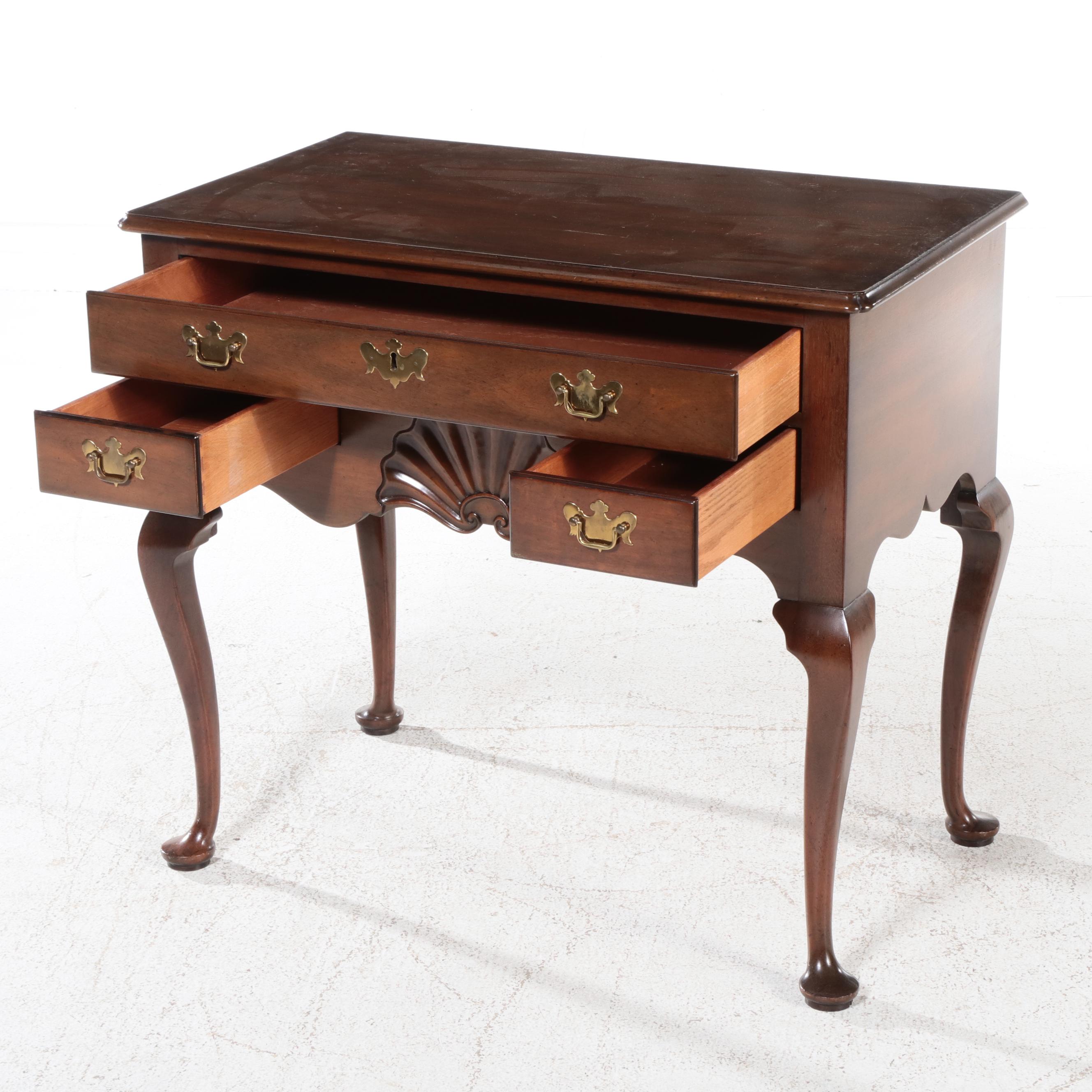 Historic Newport Reproduction Queen Anne Style Mahogany Dressing Table