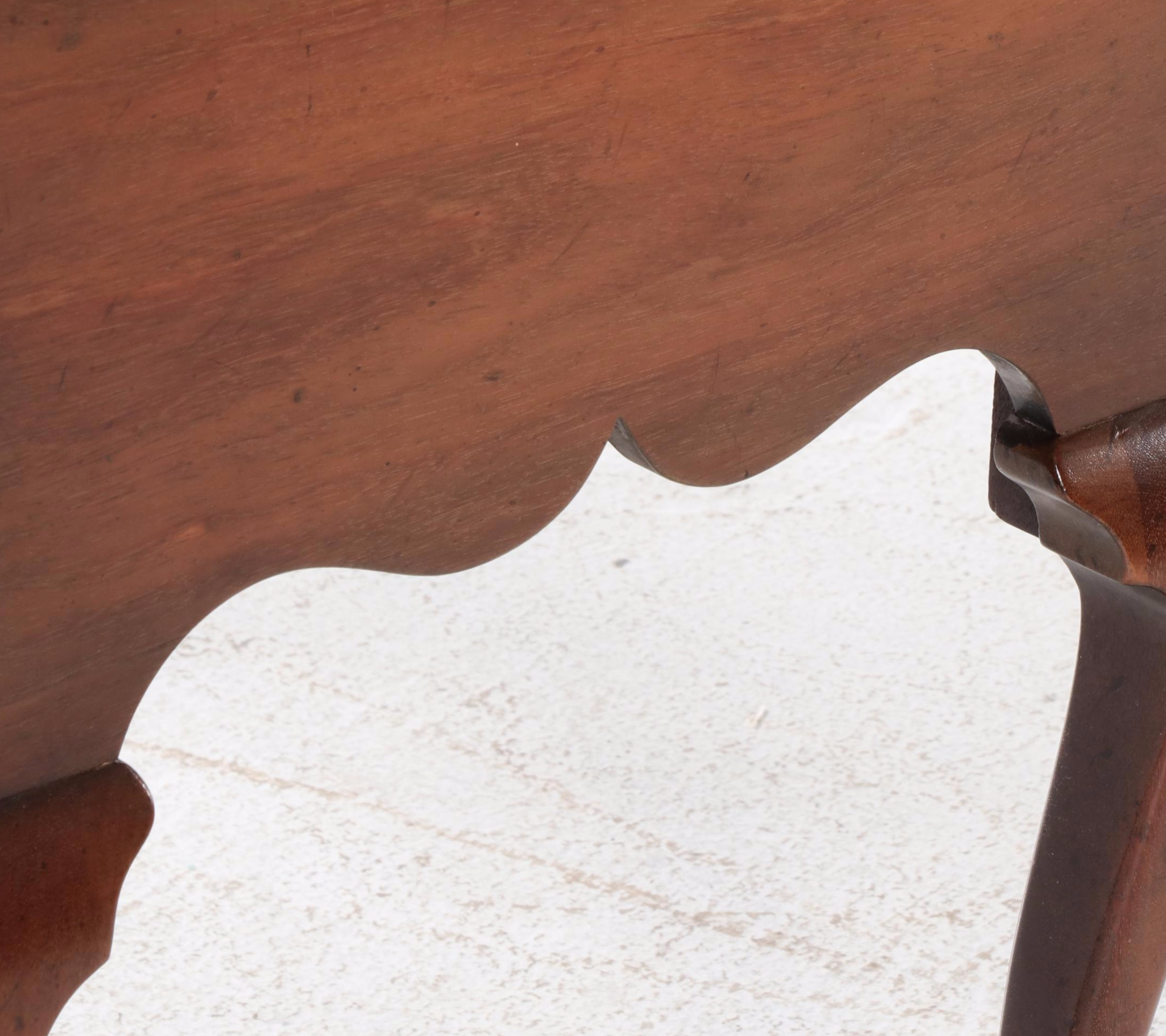 Historic Newport Reproduction Queen Anne Style Mahogany Dressing Table