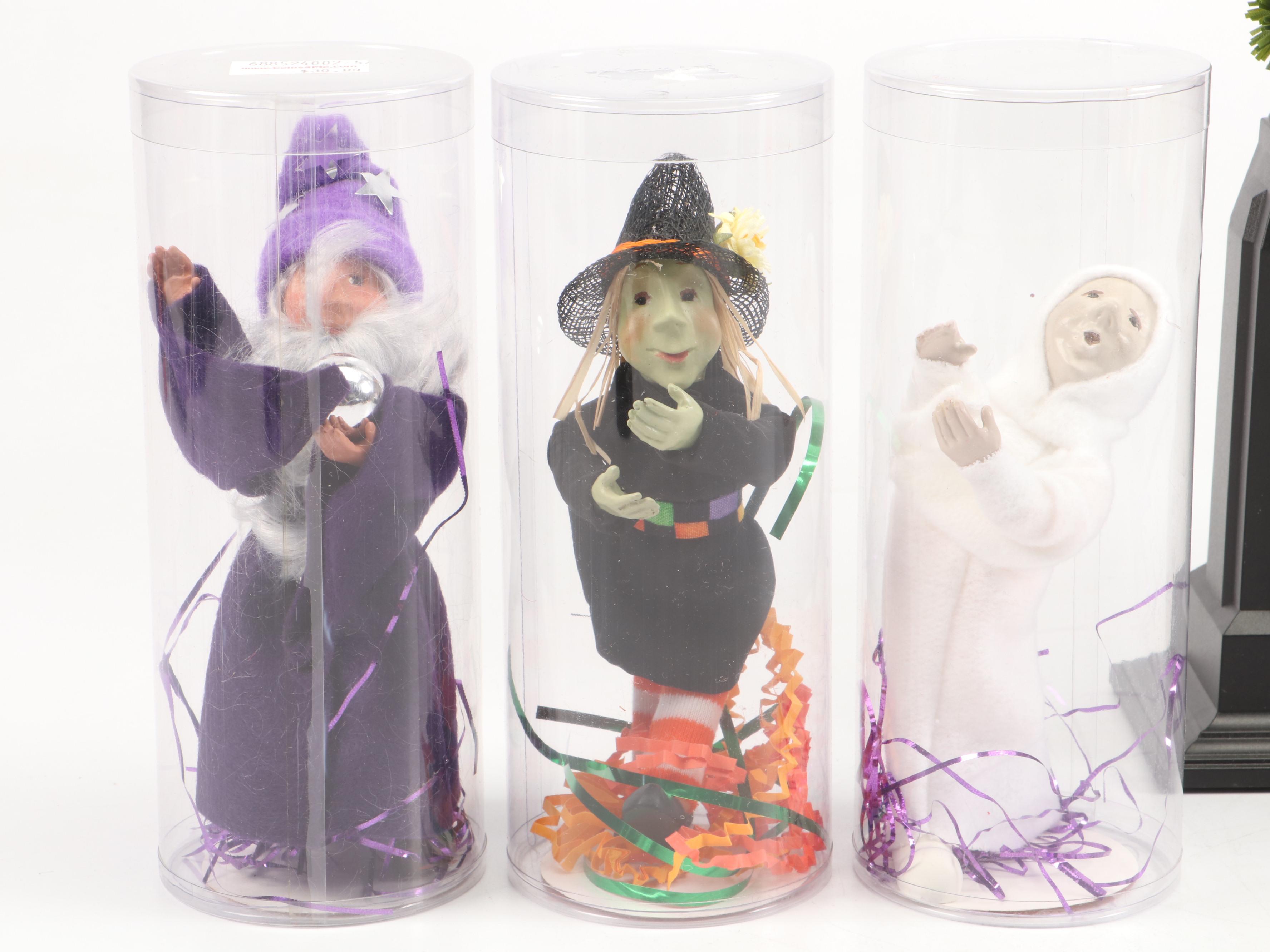 Byers' Choice "Witch with Flowers" and More Halloween Figurines