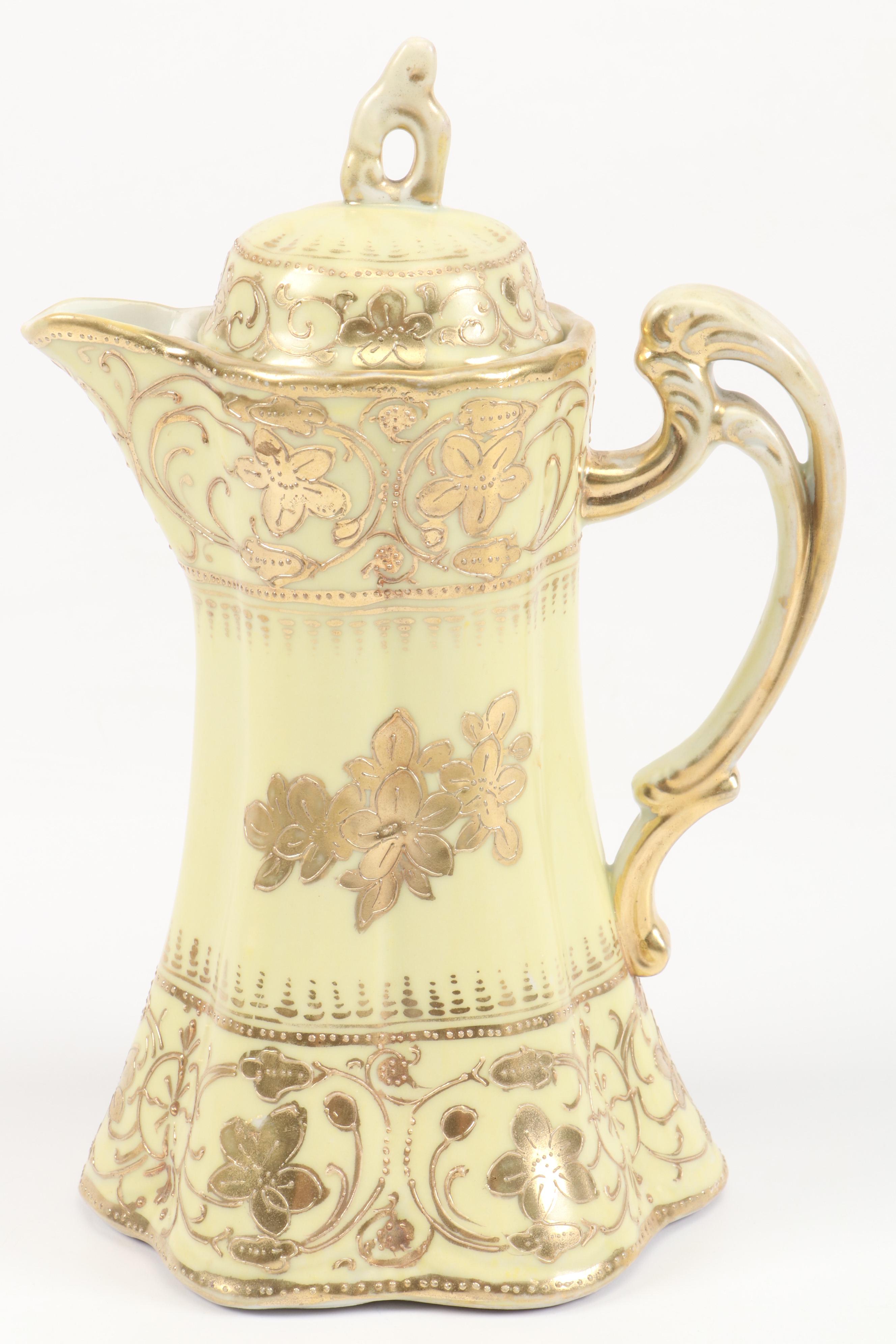 Morimura Brothers Porcelain Footed Bowl with More Porcelain Table Accessories