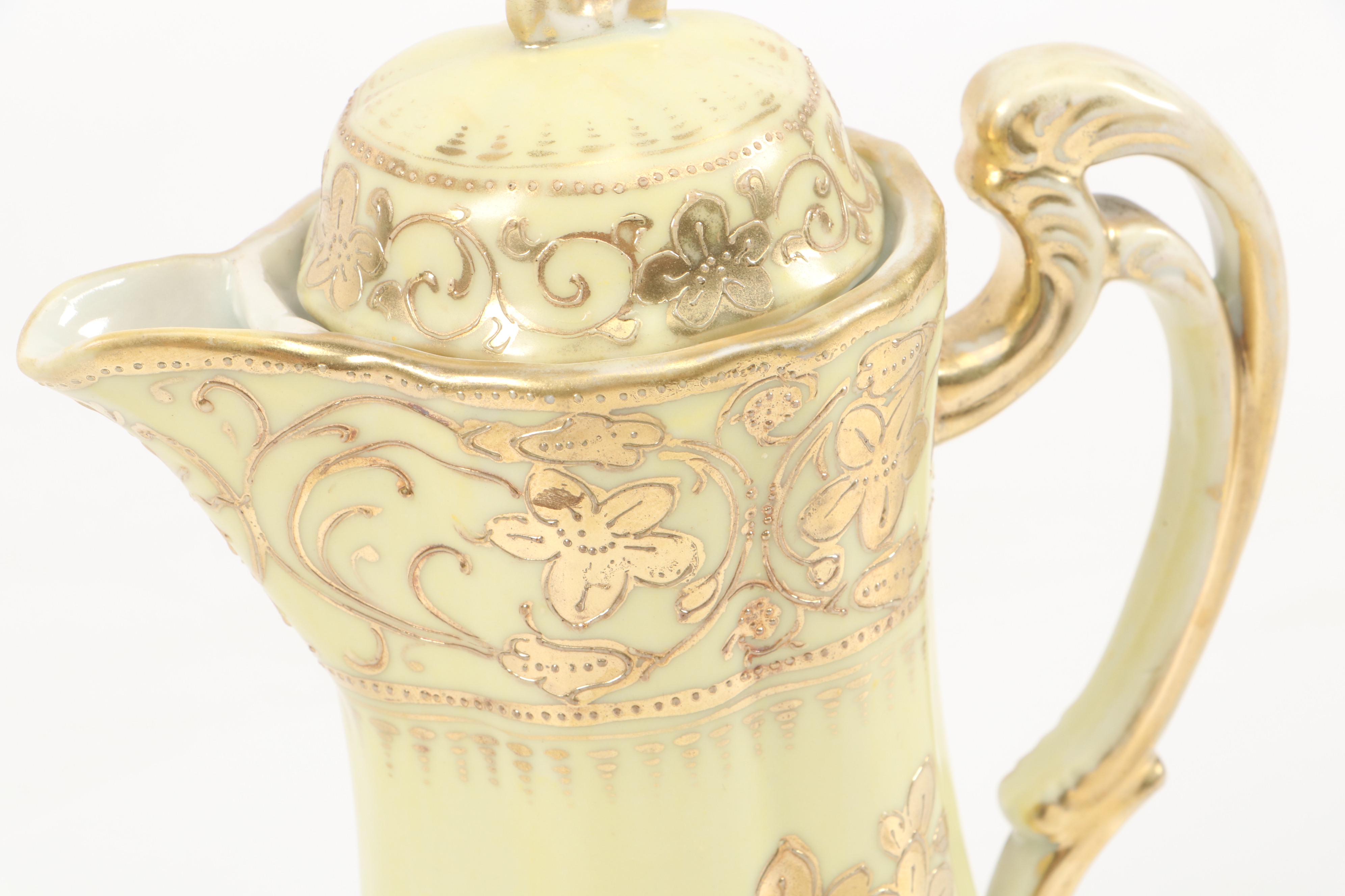 Morimura Brothers Porcelain Footed Bowl with More Porcelain Table Accessories