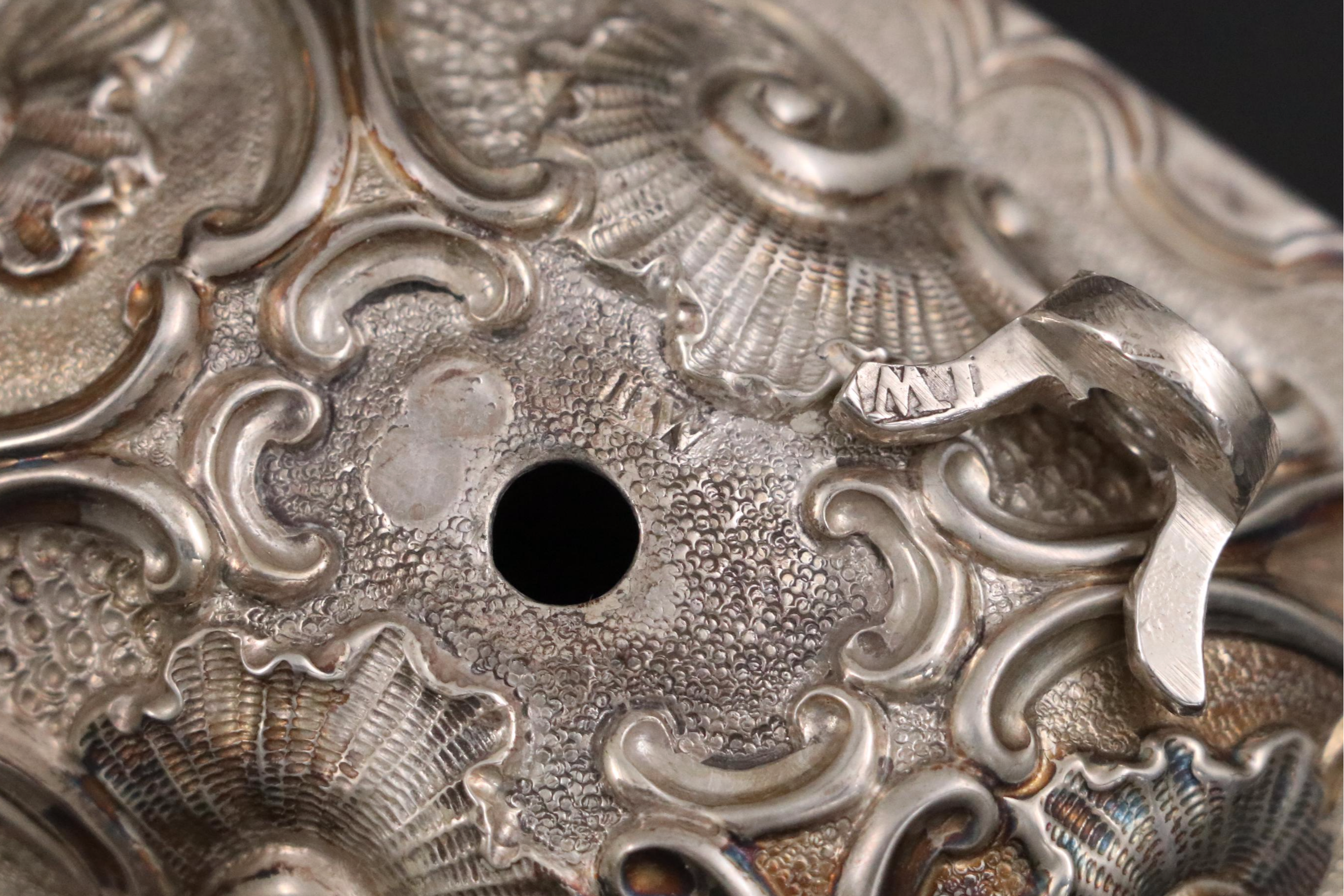 Georgian Chinoiserie Repoussé Sterling Tea Caddies with Lord Nelson Crest, 1829