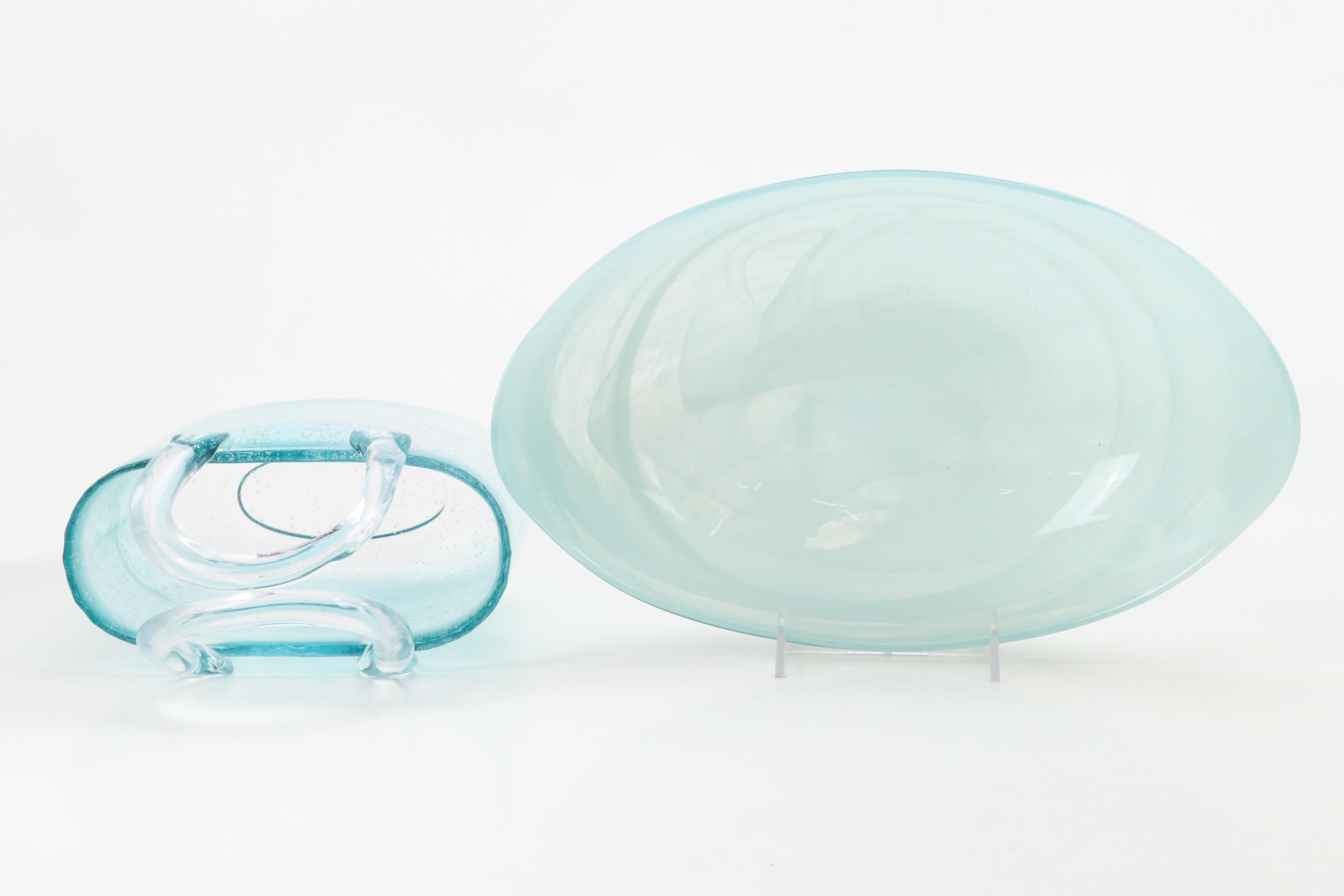 Artificial Floral Arrangements, Vases, Tissue Box Covers and More Home Décor