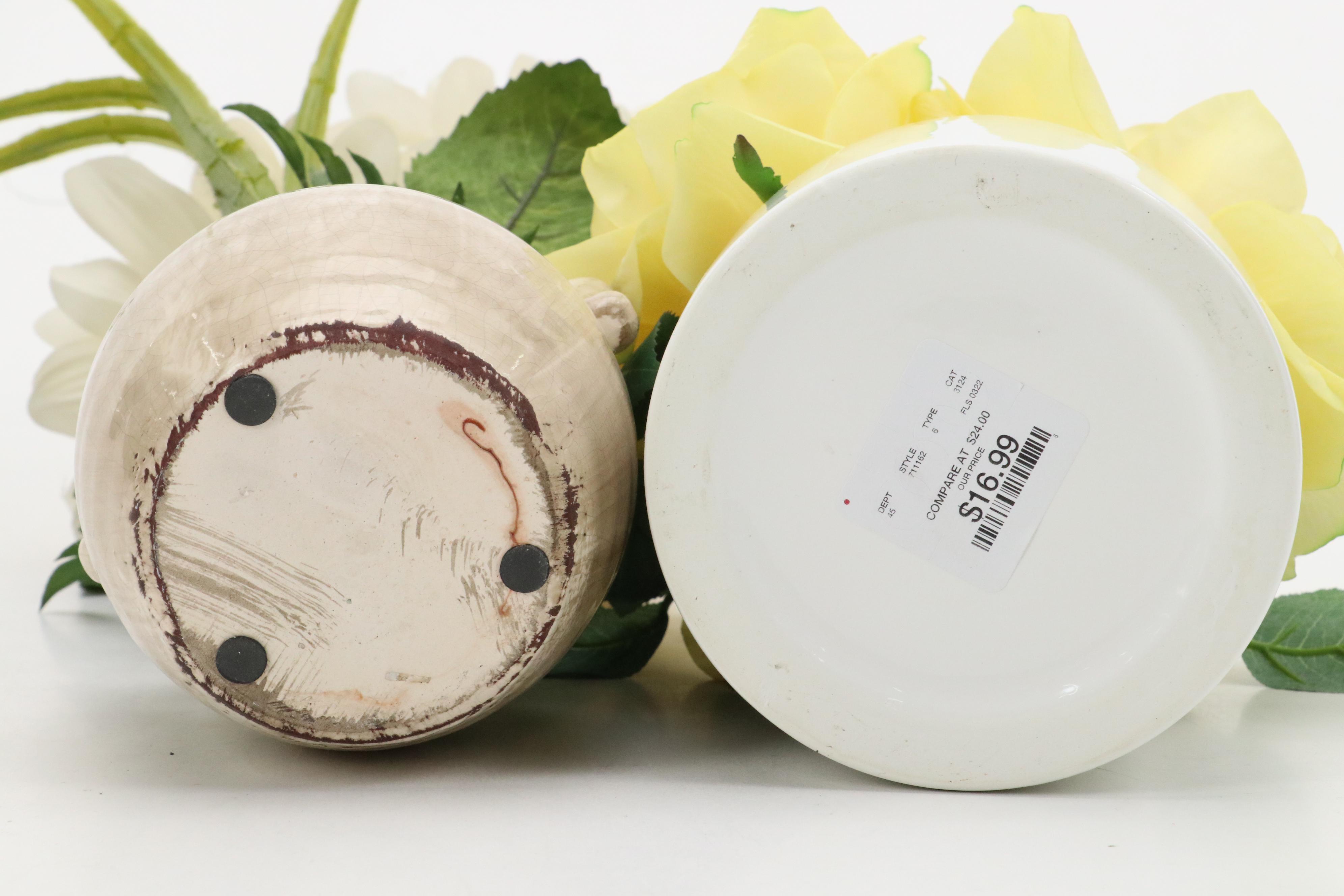 Artificial Floral Arrangements, Vases, Tissue Box Covers and More Home Décor