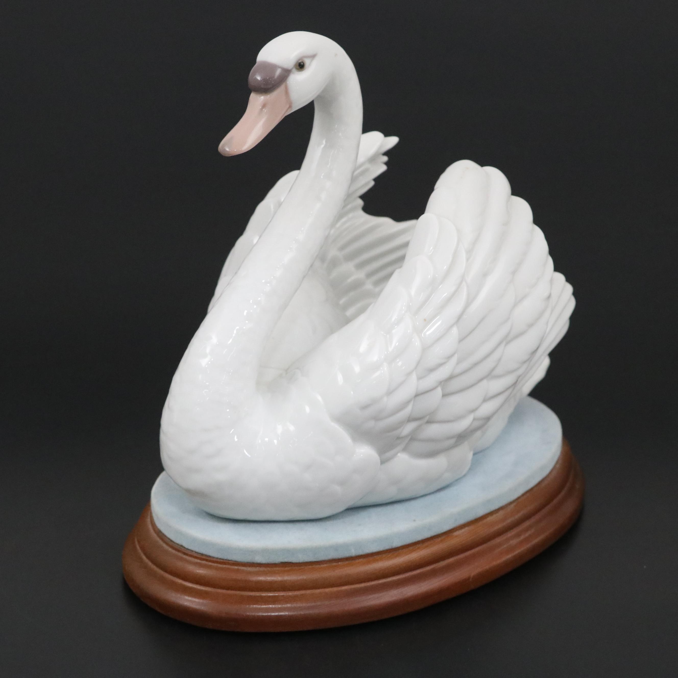 Lladró Porcelain Swan Figurine on Wooden Base