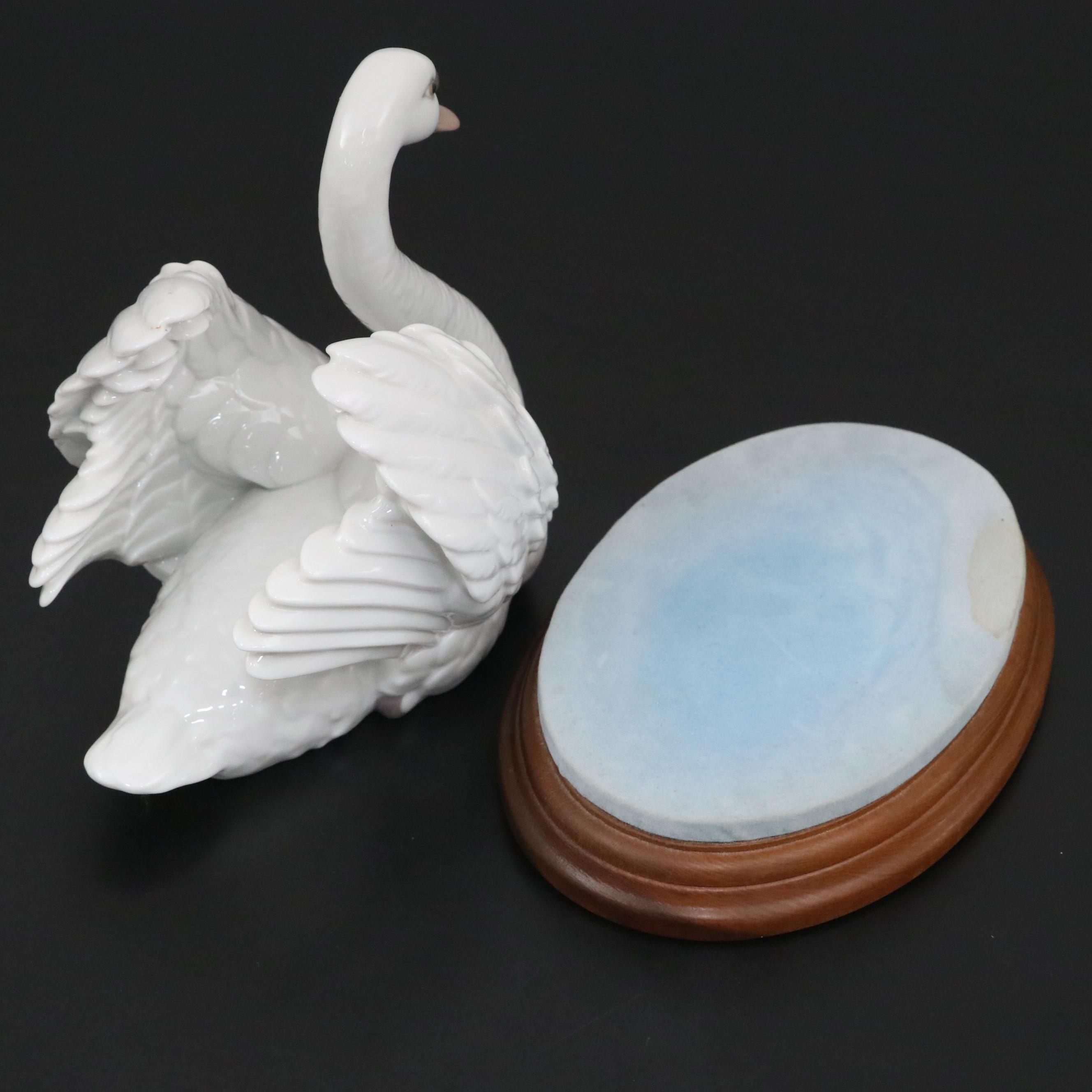 Lladró Porcelain Swan Figurine on Wooden Base